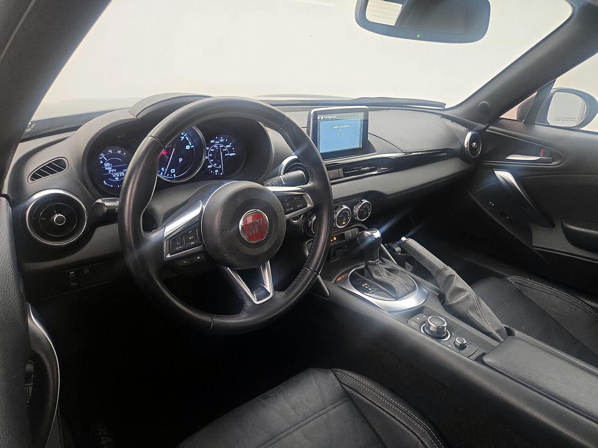 Thumbnail: 2017 Fiat 124 Spider - 9