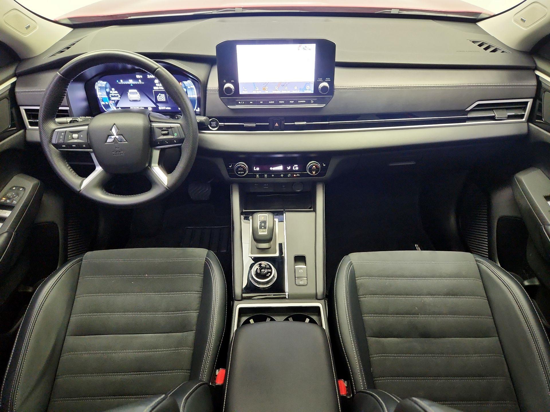 Thumbnail: 2024 Mitsubishi Outlander - 9