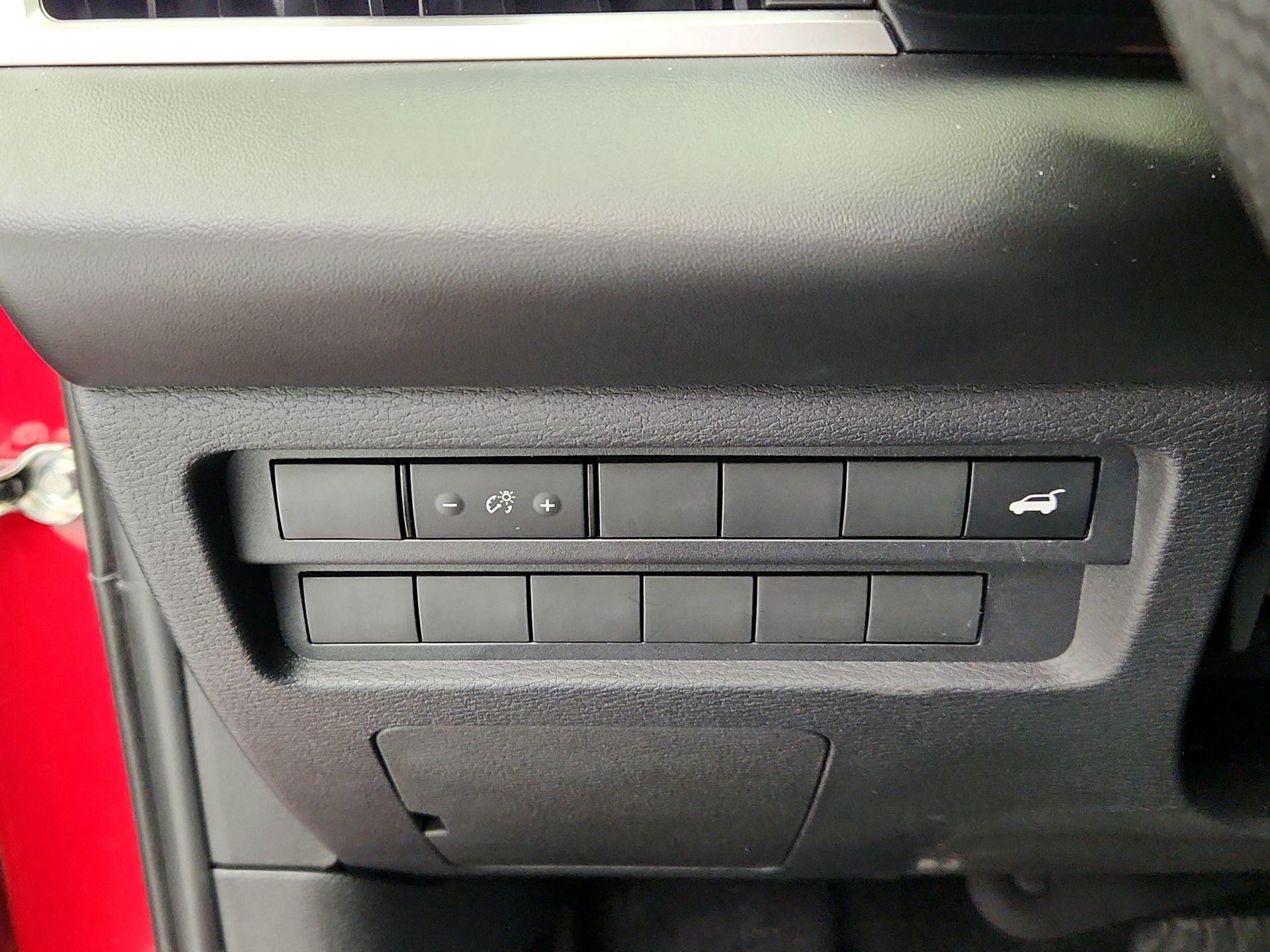 Thumbnail: 2024 Mitsubishi Outlander - 13