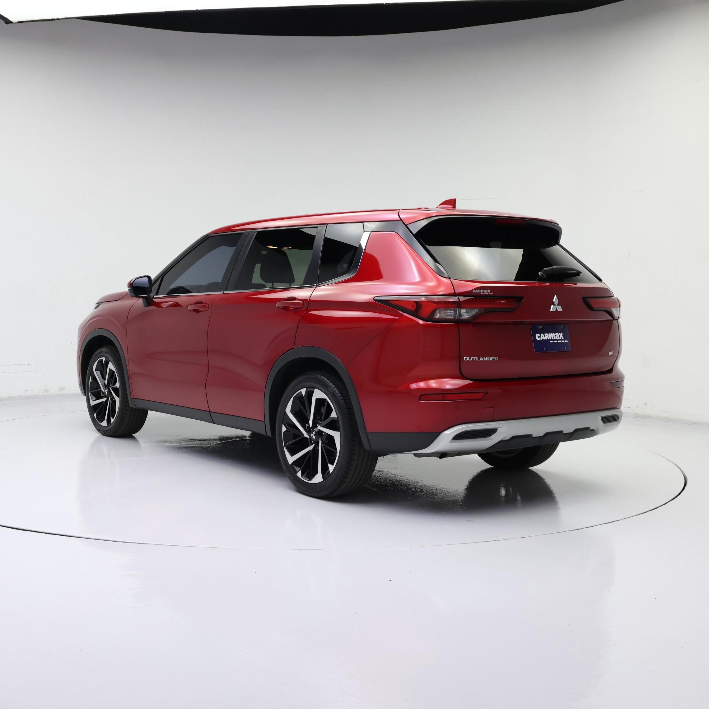 Thumbnail: 2024 Mitsubishi Outlander - 2