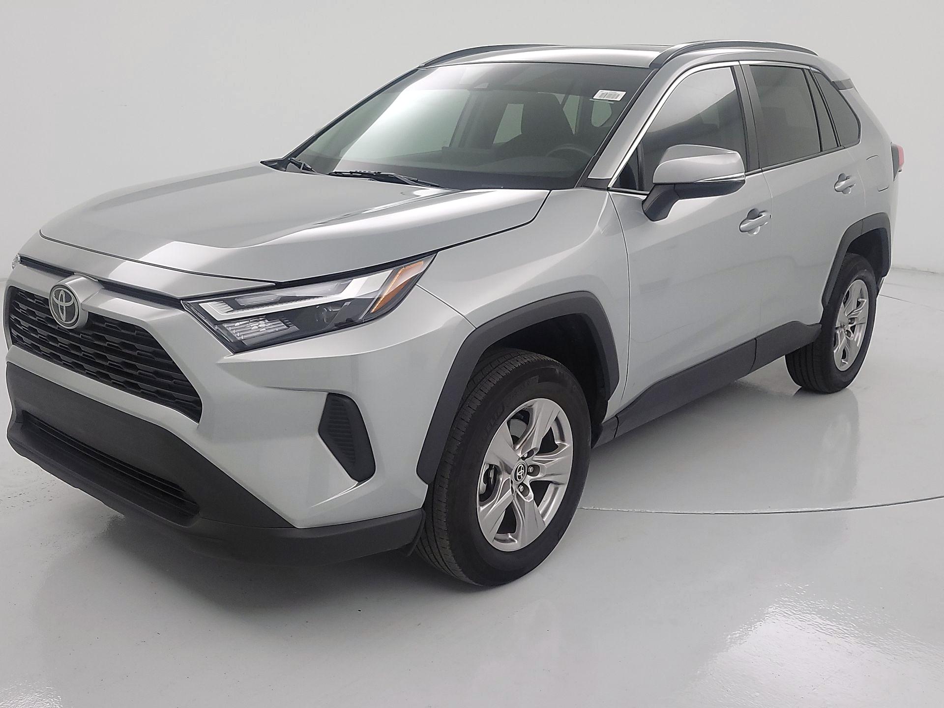 Thumbnail: 2022 Toyota RAV4 - 3