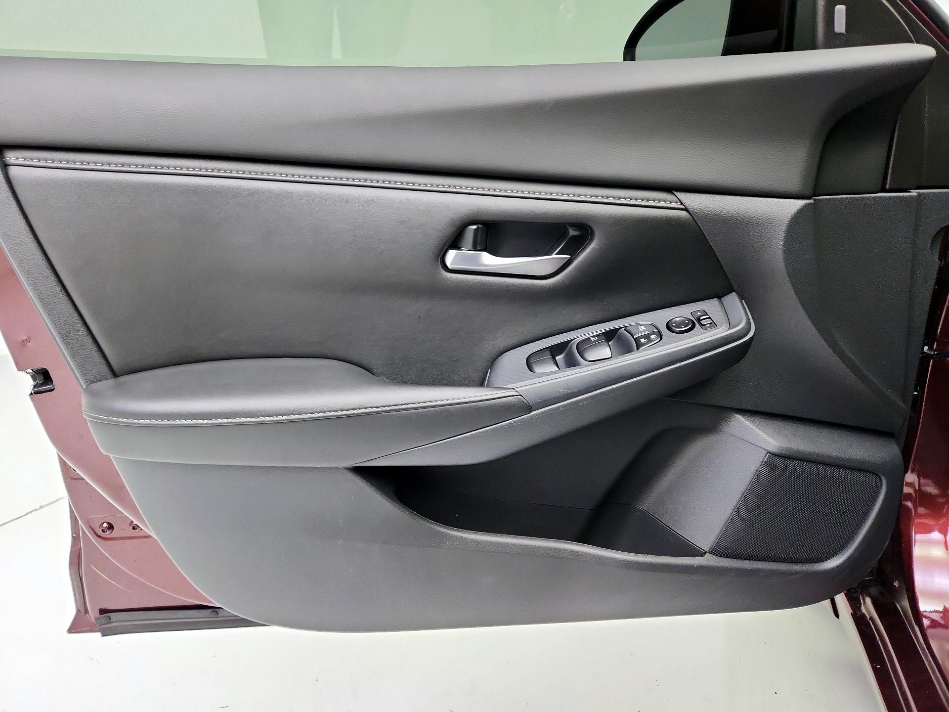 Thumbnail: 2022 Nissan Sentra - 12