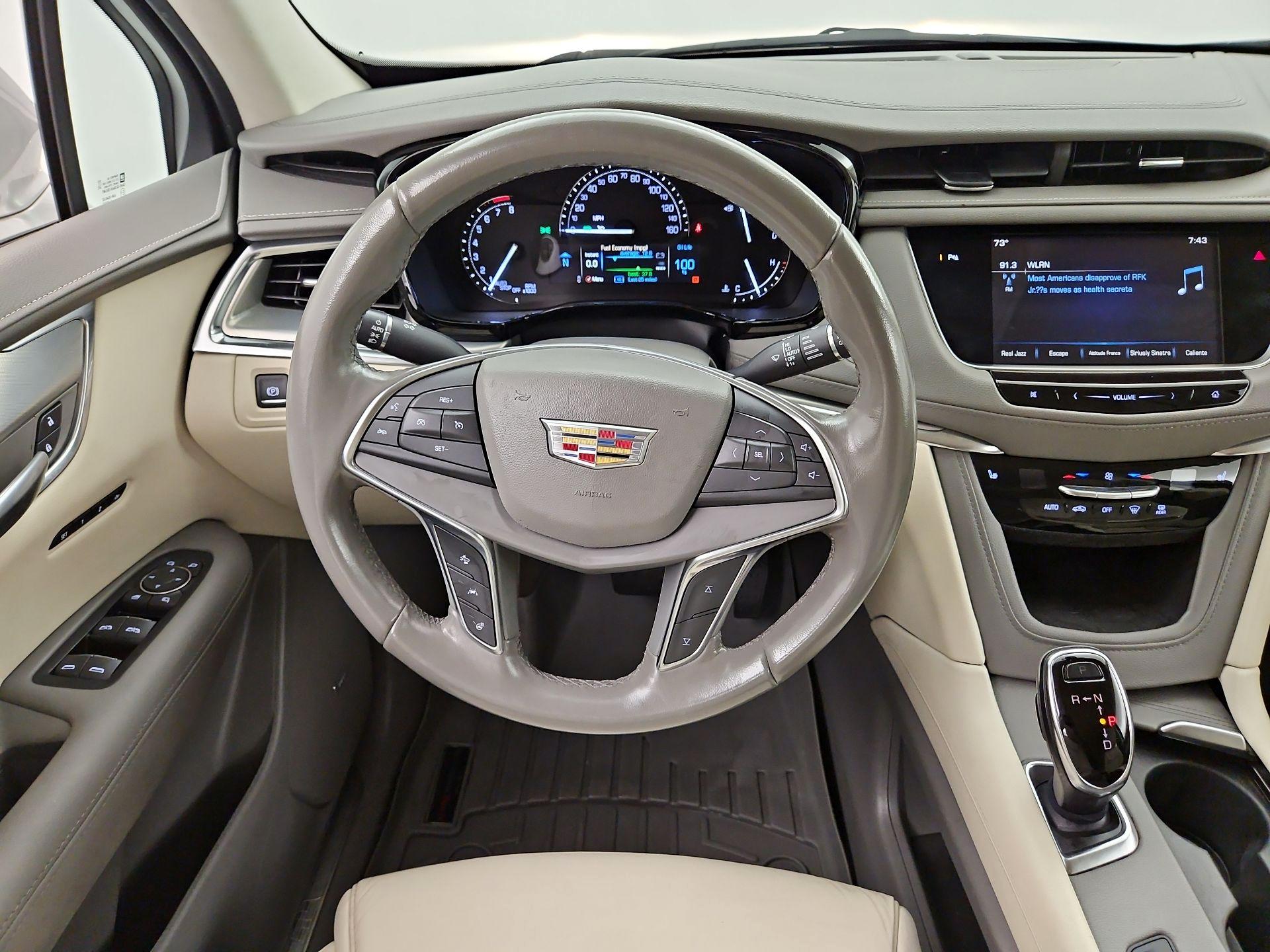 Thumbnail: 2019 Cadillac XT5 - 10