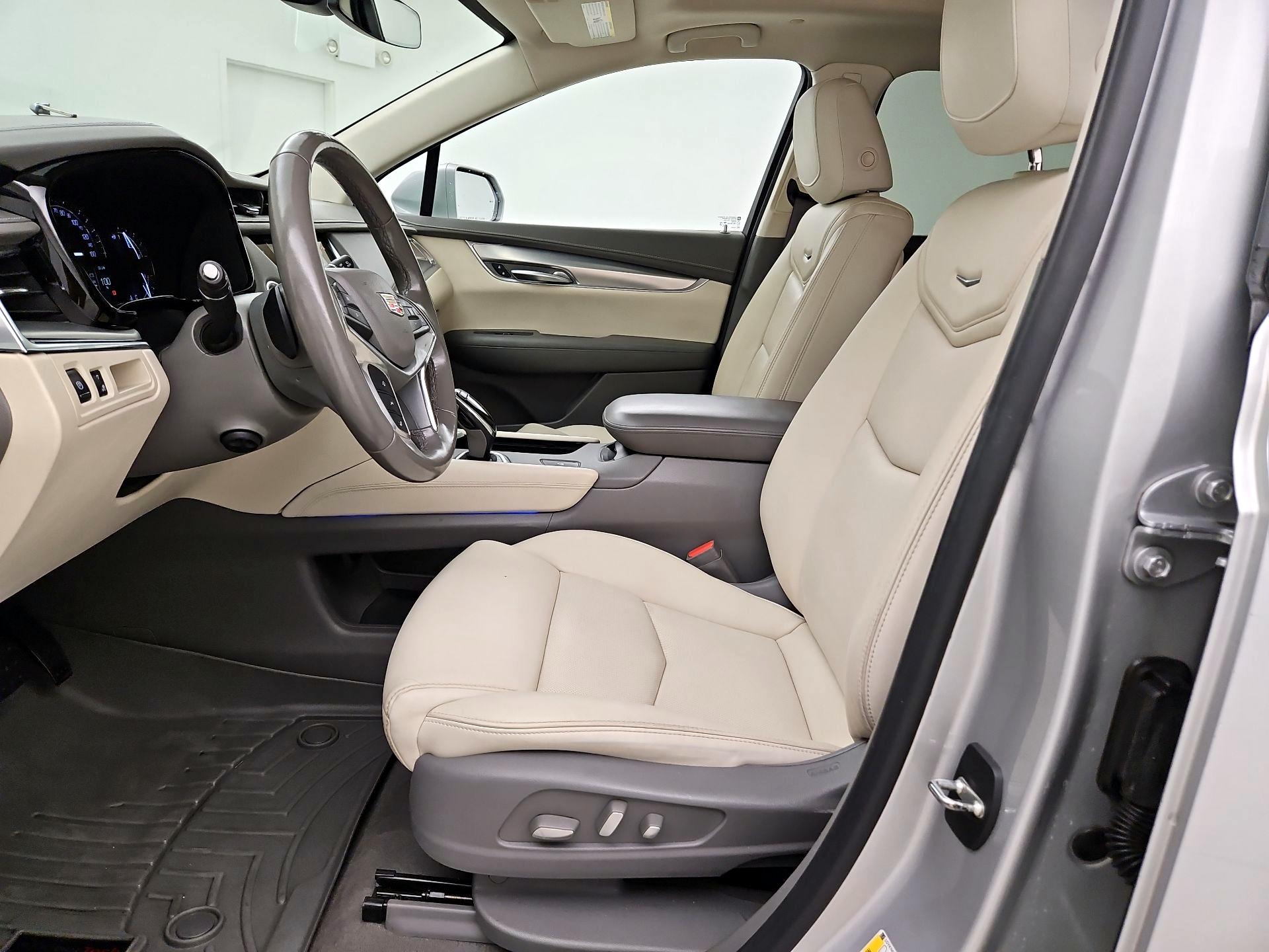 Thumbnail: 2019 Cadillac XT5 - 11
