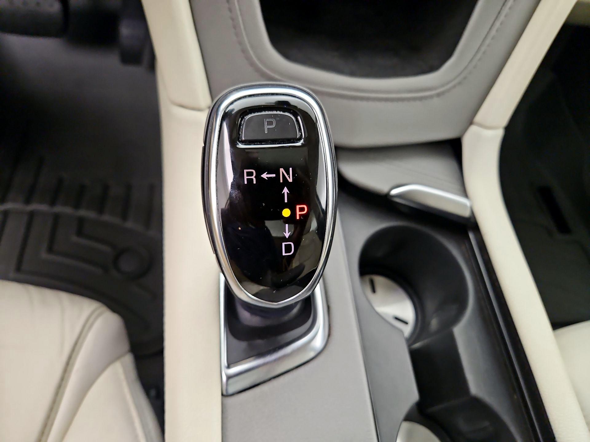 Thumbnail: 2019 Cadillac XT5 - 17