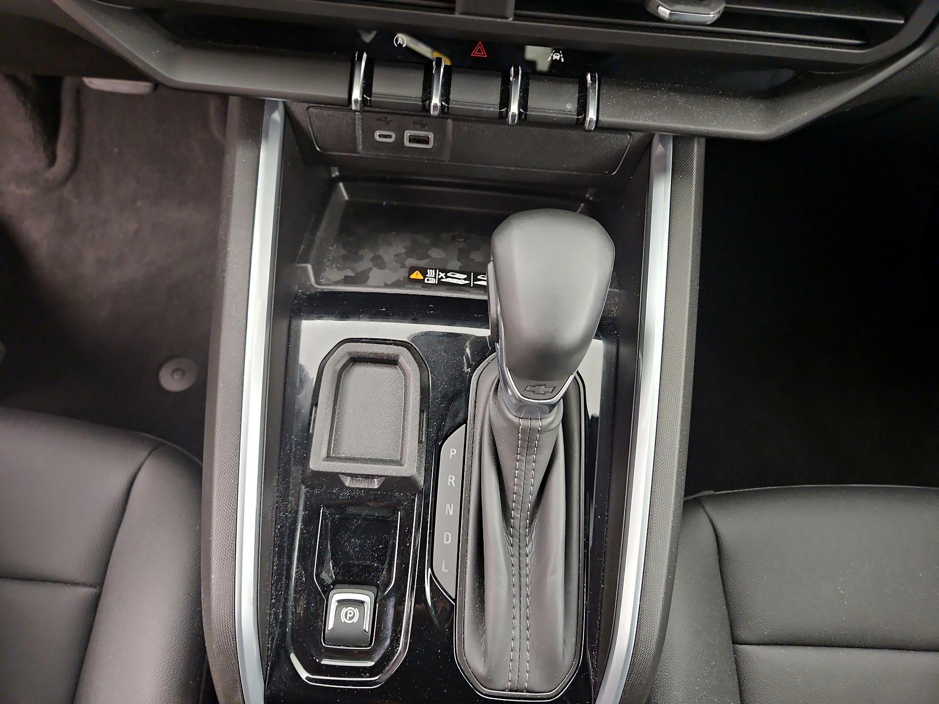 Thumbnail: 2025 Chevrolet Colorado - 18