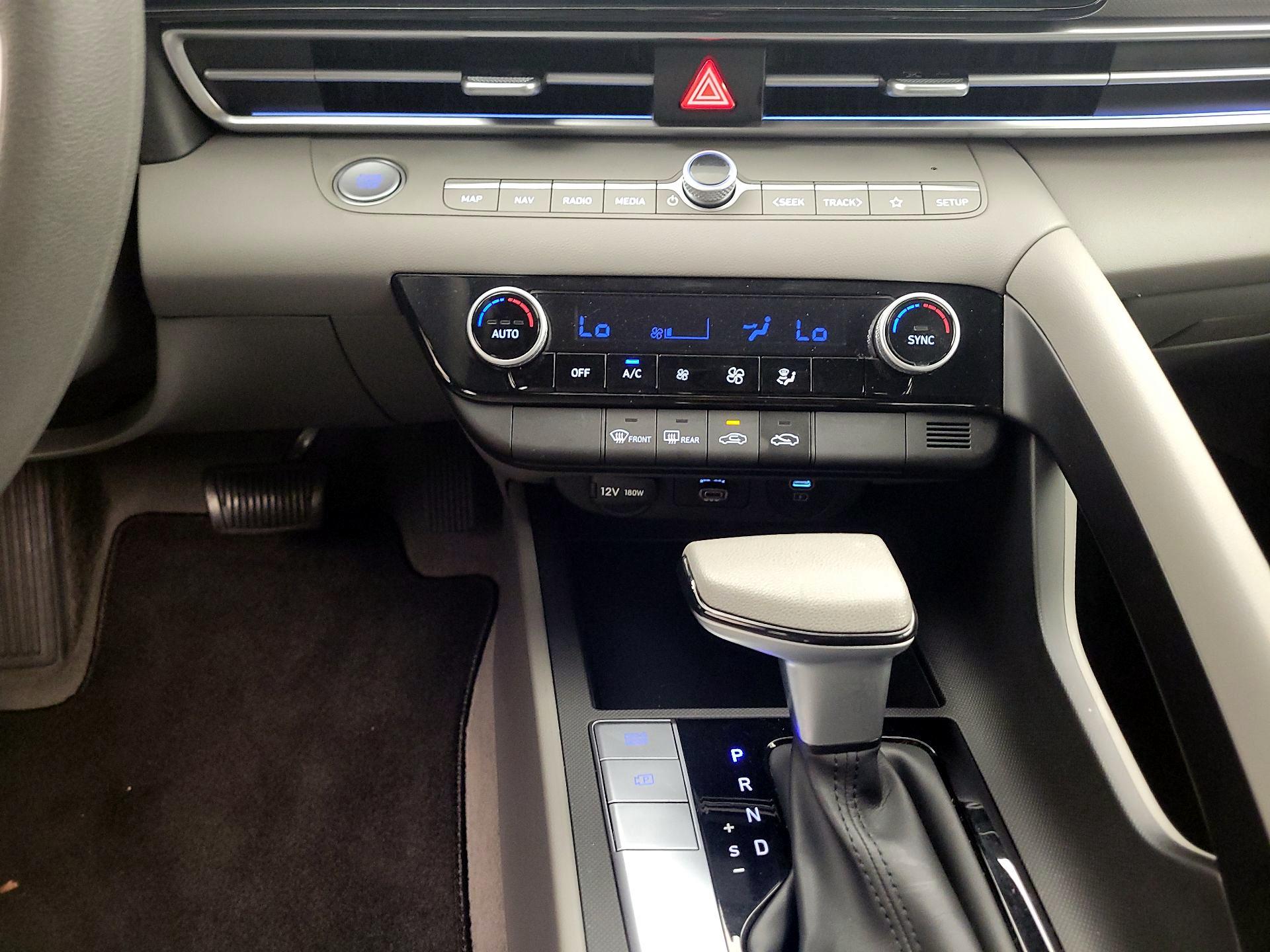 Thumbnail: 2024 Hyundai Elantra - 16