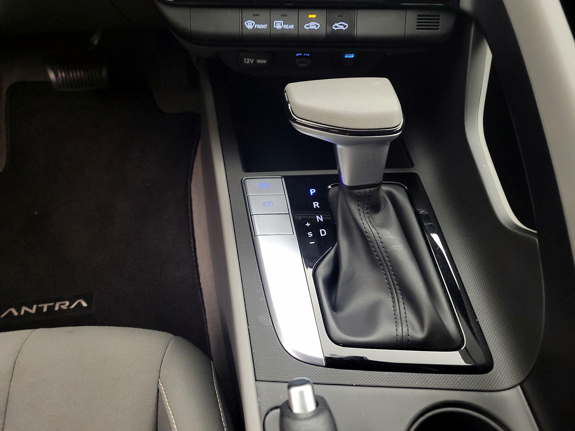 Thumbnail: 2024 Hyundai Elantra - 17