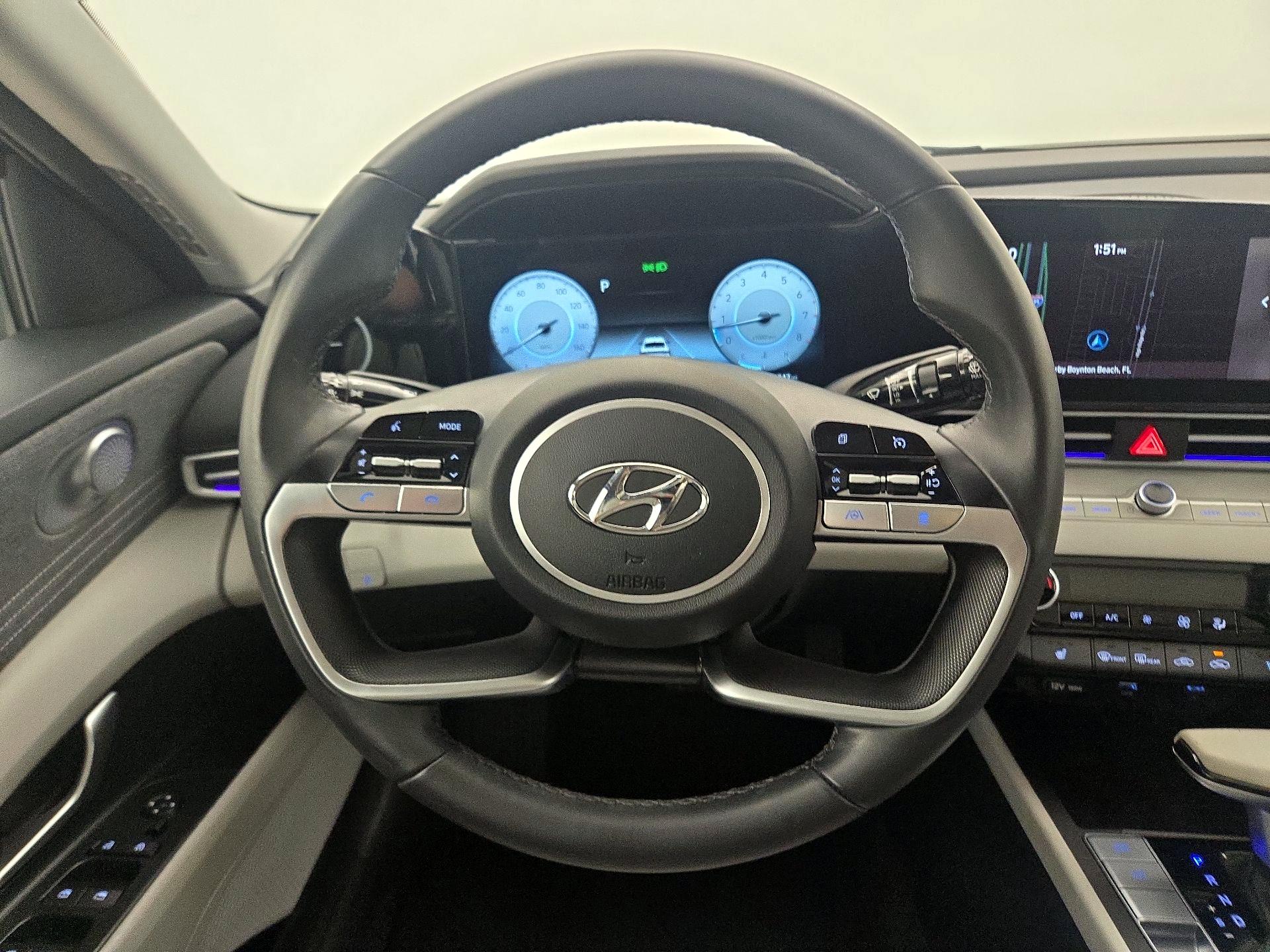 Thumbnail: 2023 Hyundai Elantra - 10