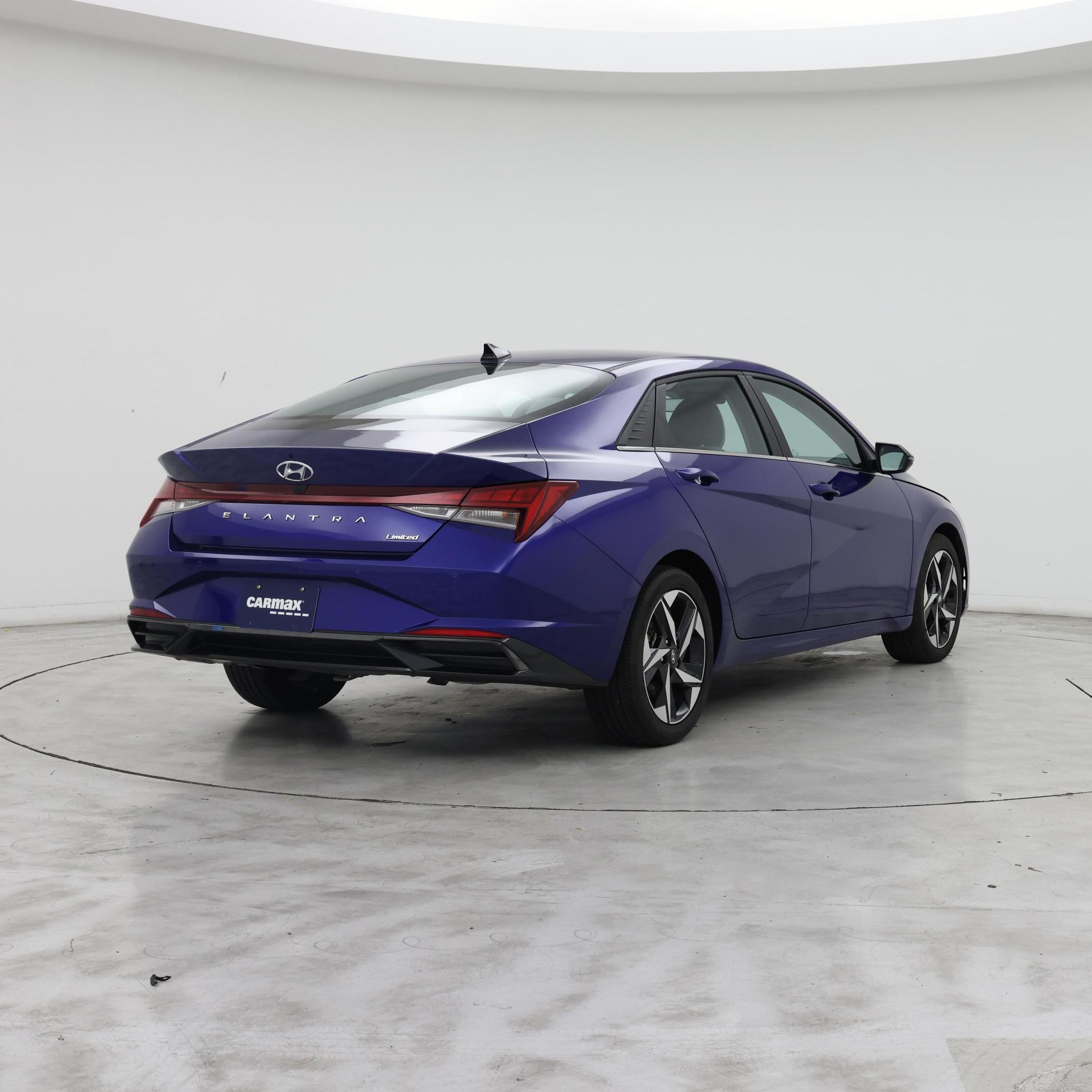 Thumbnail: 2023 Hyundai Elantra - 8