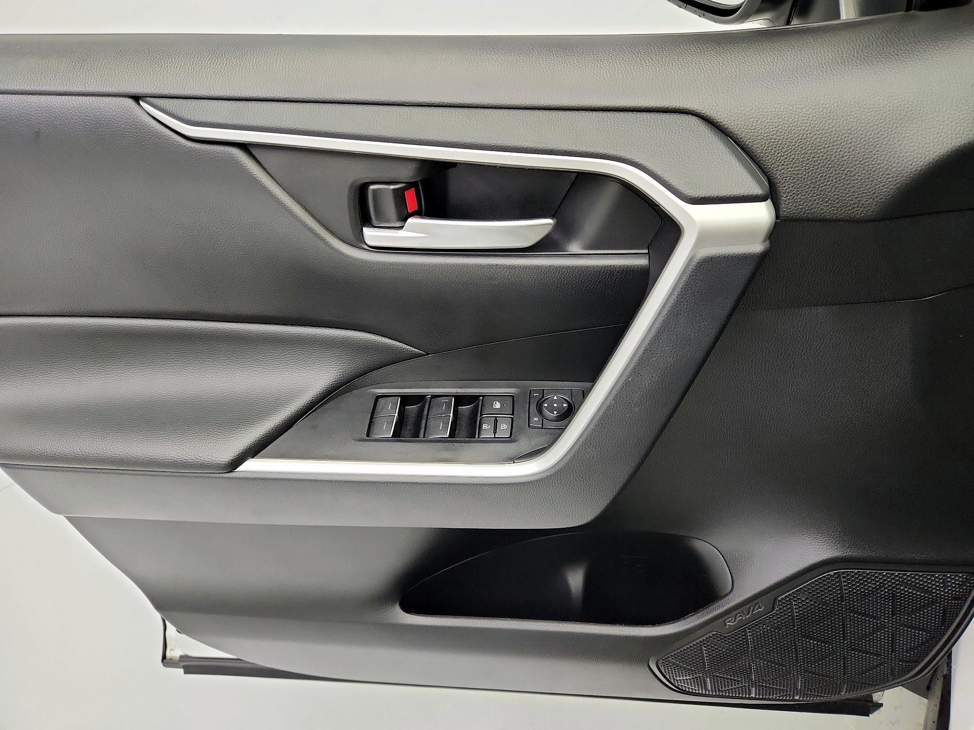 Thumbnail: 2023 Toyota RAV4 - 12