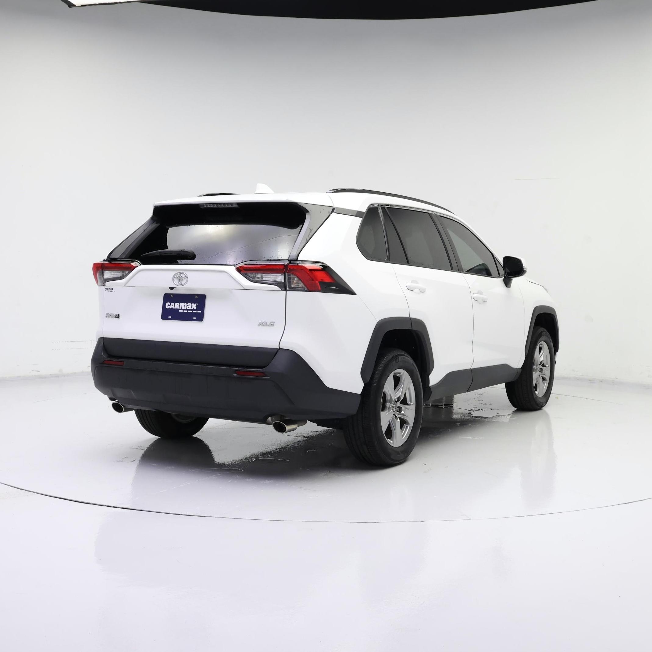 Thumbnail: 2023 Toyota RAV4 - 8