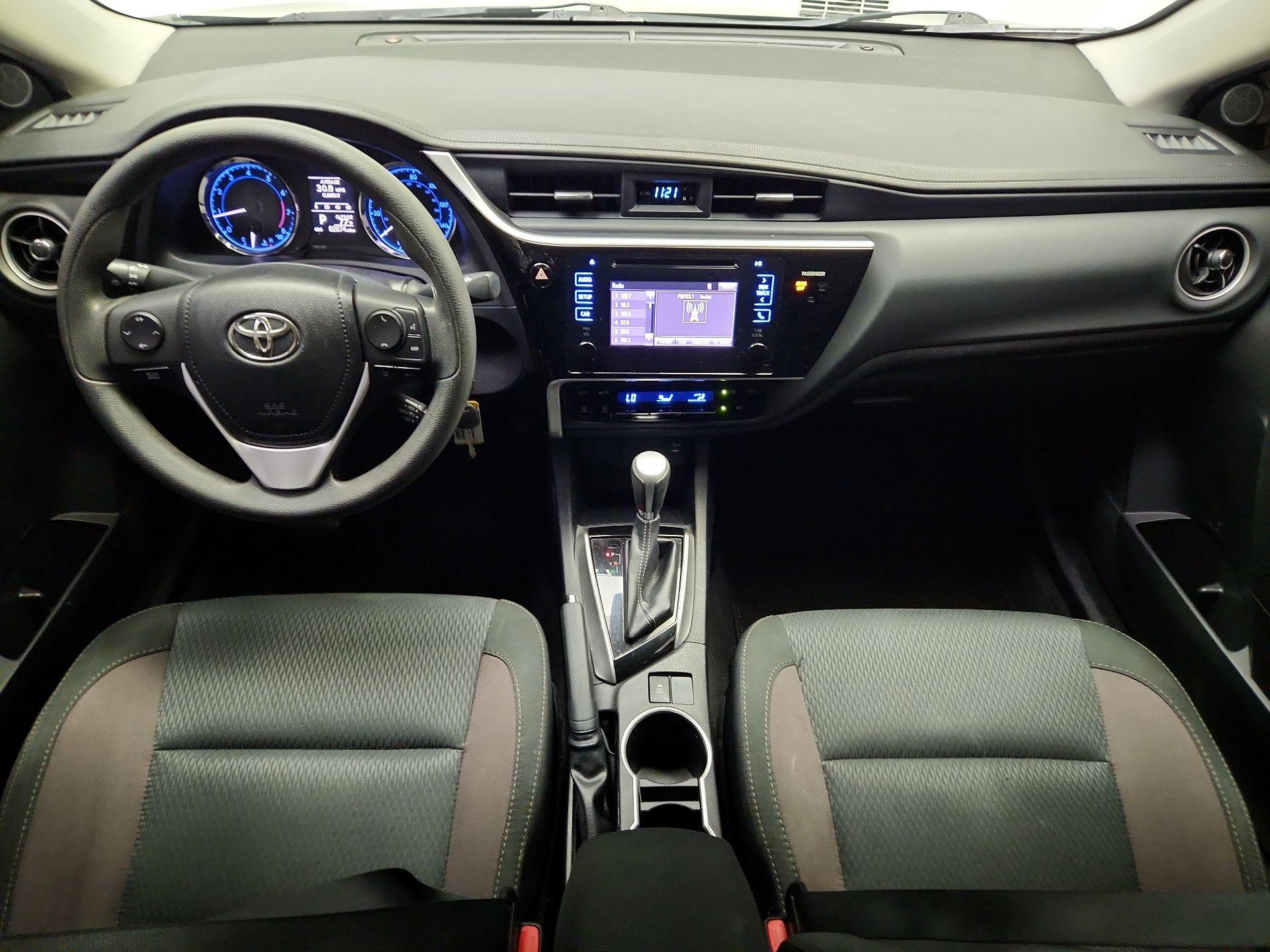 Thumbnail: 2017 Toyota Corolla - 9