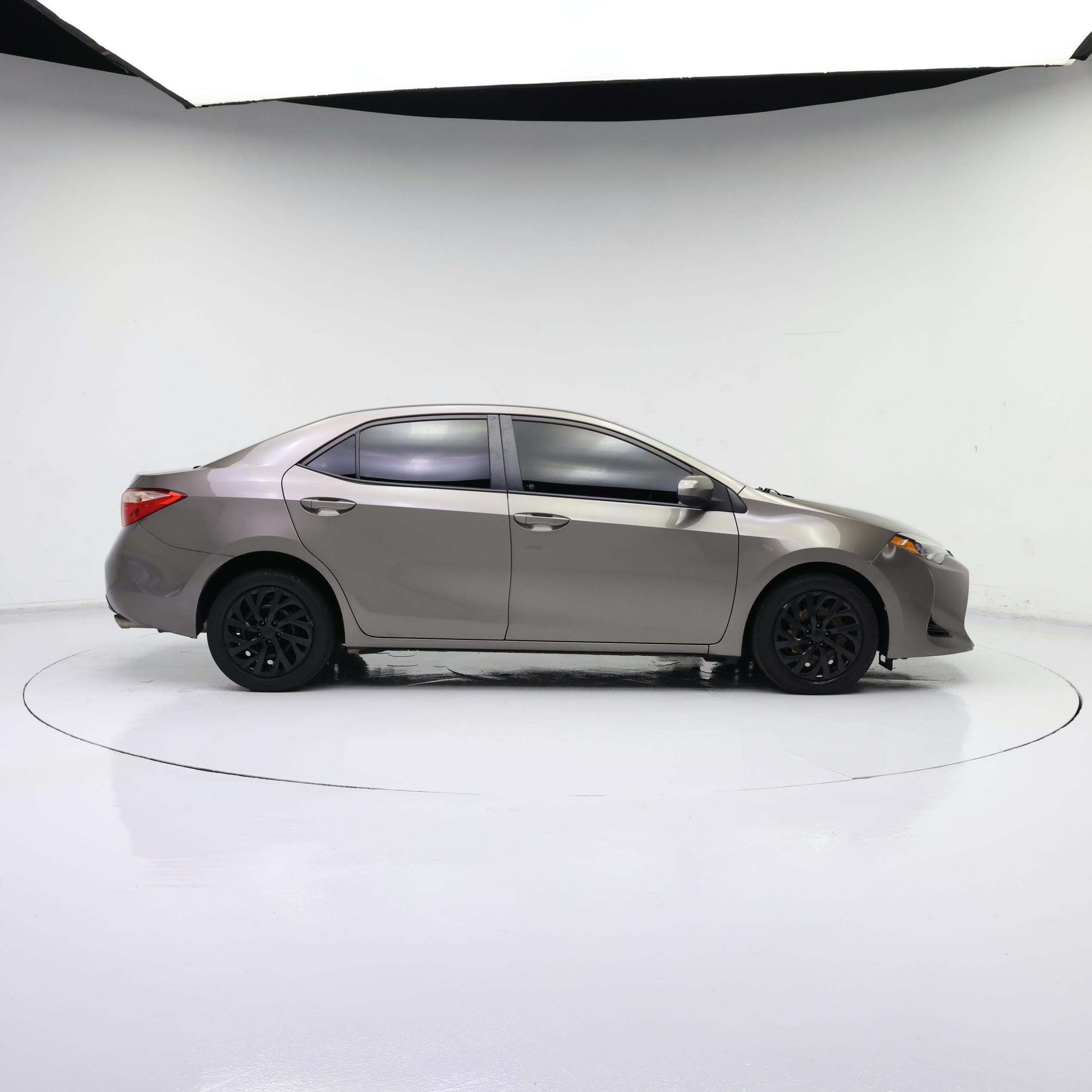 Thumbnail: 2017 Toyota Corolla - 7