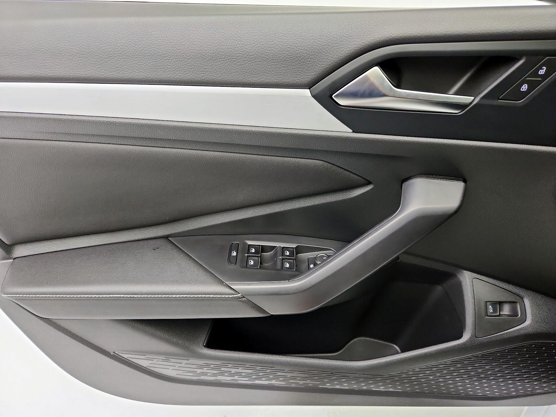 Thumbnail: 2025 Volkswagen Jetta - 12