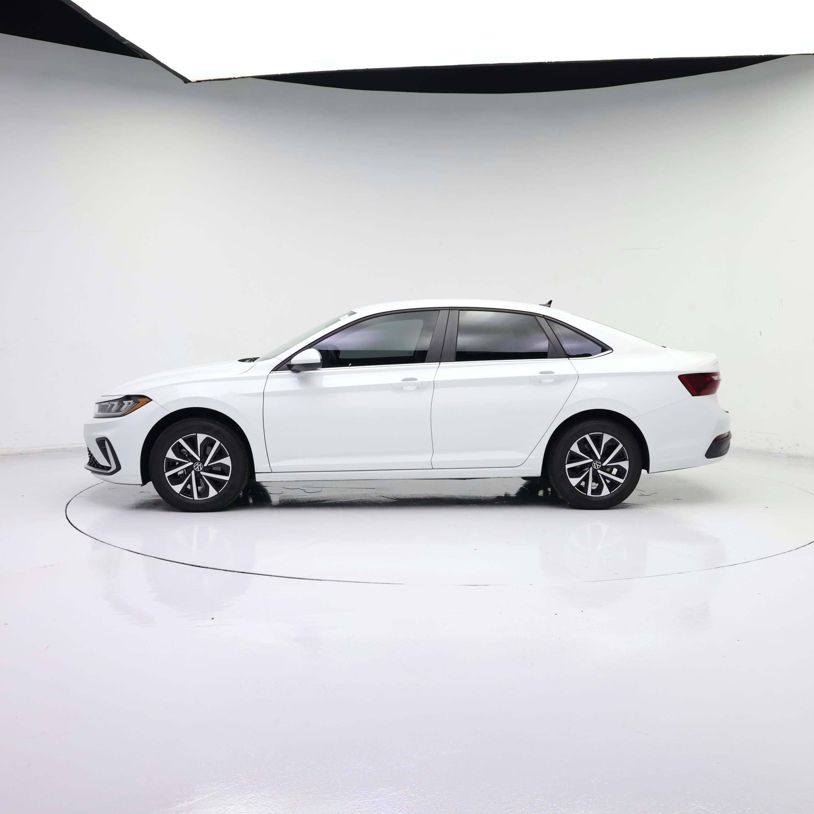 Thumbnail: 2025 Volkswagen Jetta - 3