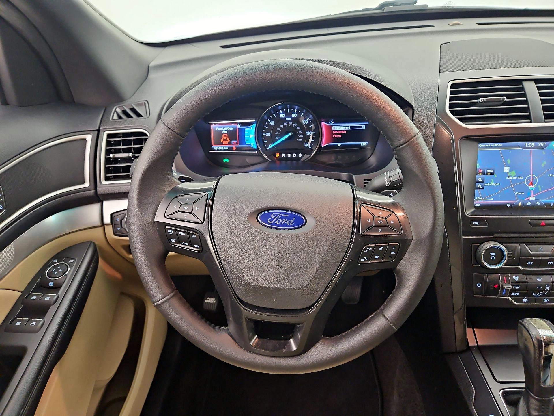 Thumbnail: 2016 Ford Explorer - 10