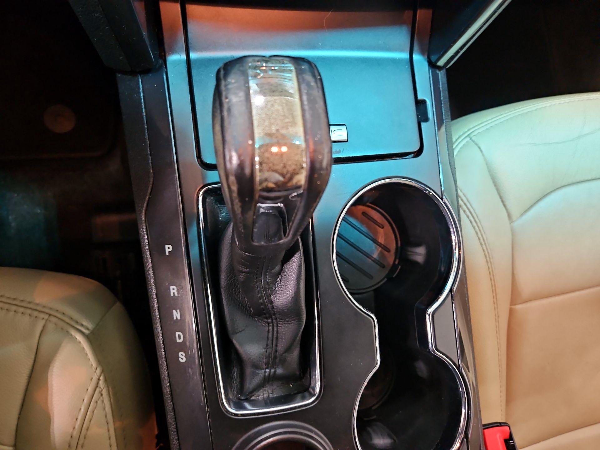 Thumbnail: 2016 Ford Explorer - 18