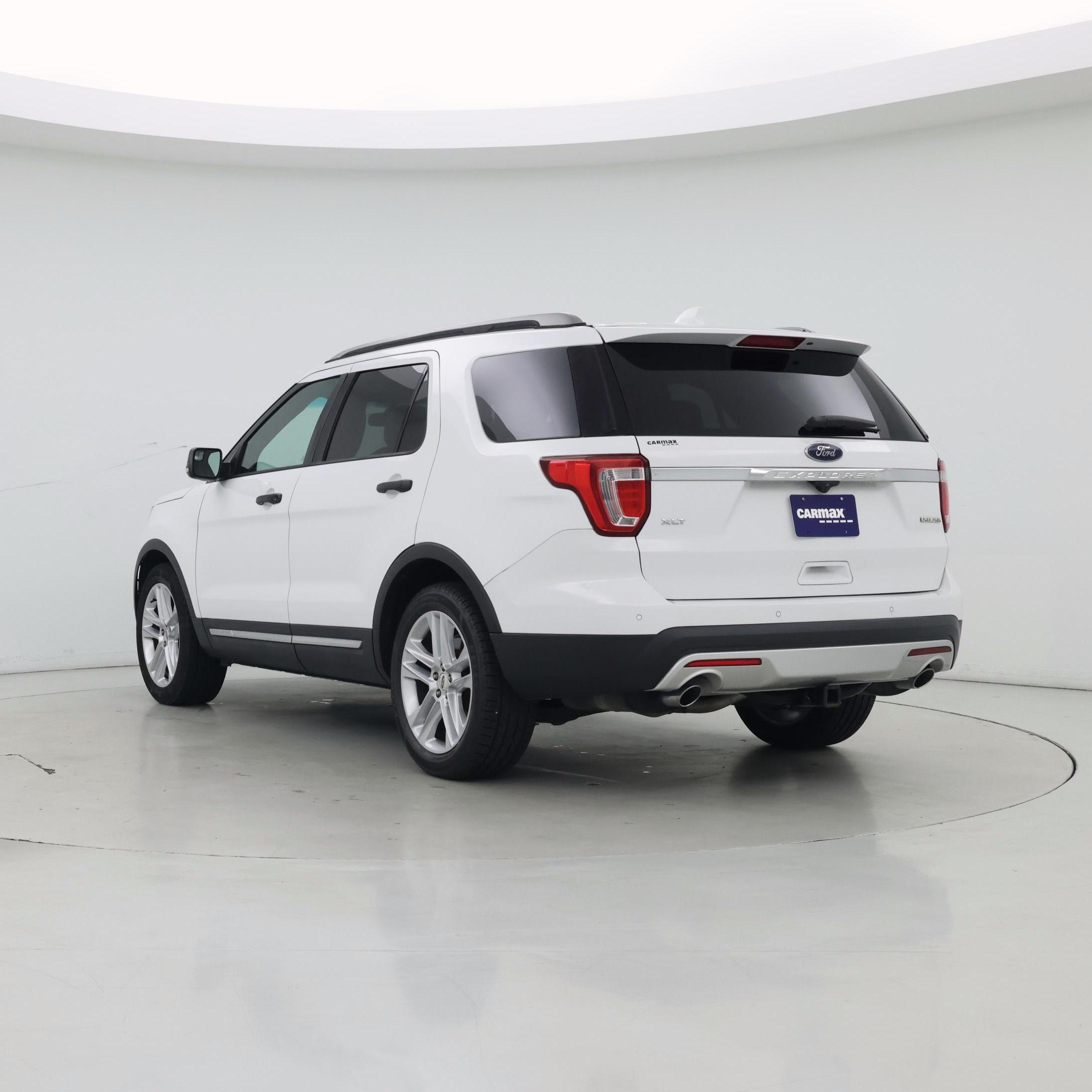Thumbnail: 2016 Ford Explorer - 2