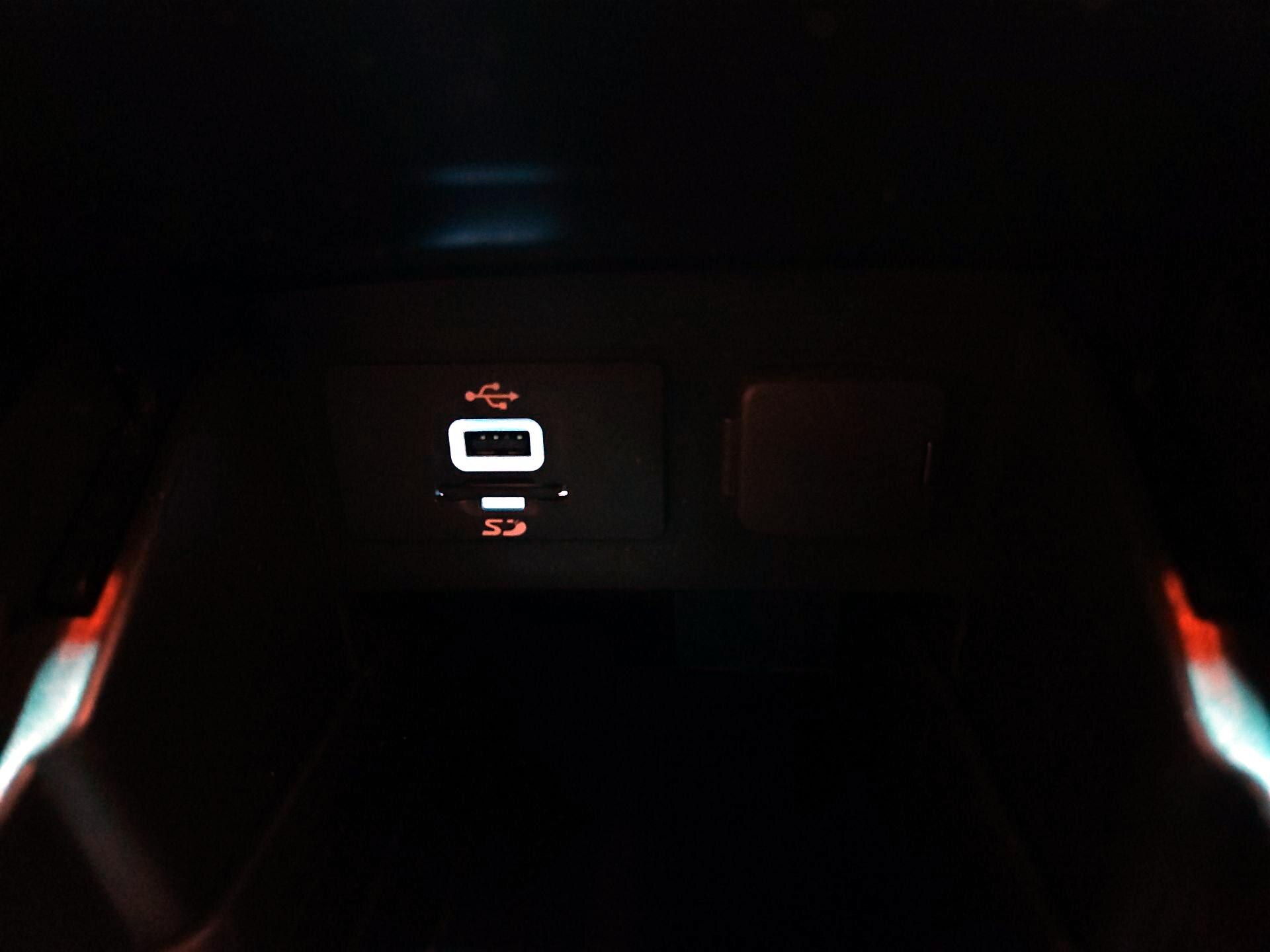 Thumbnail: 2016 Ford Explorer - 19