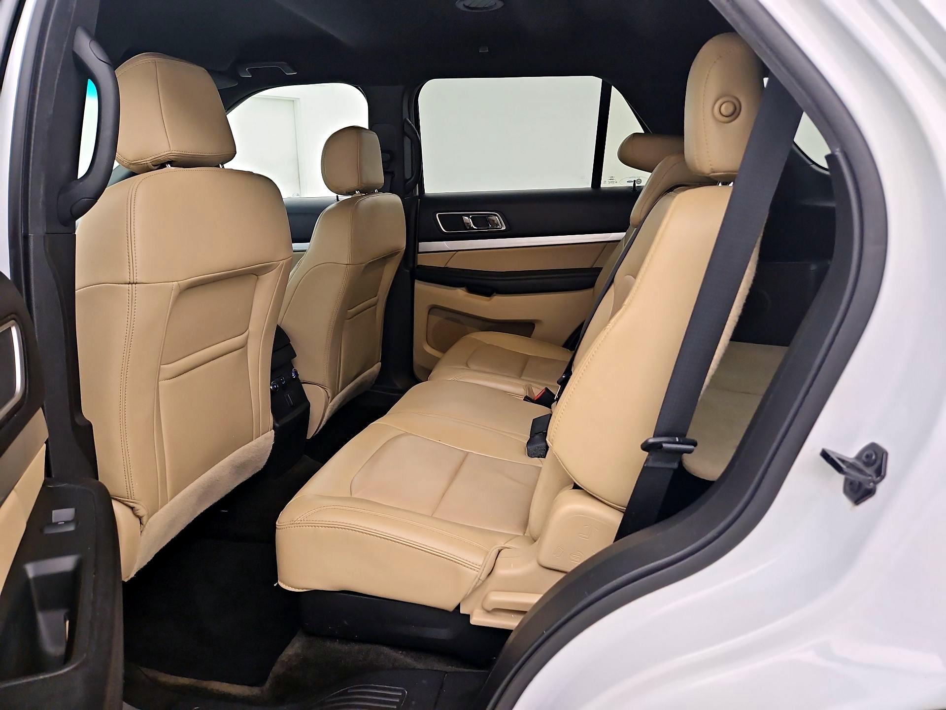 Thumbnail: 2016 Ford Explorer - 20