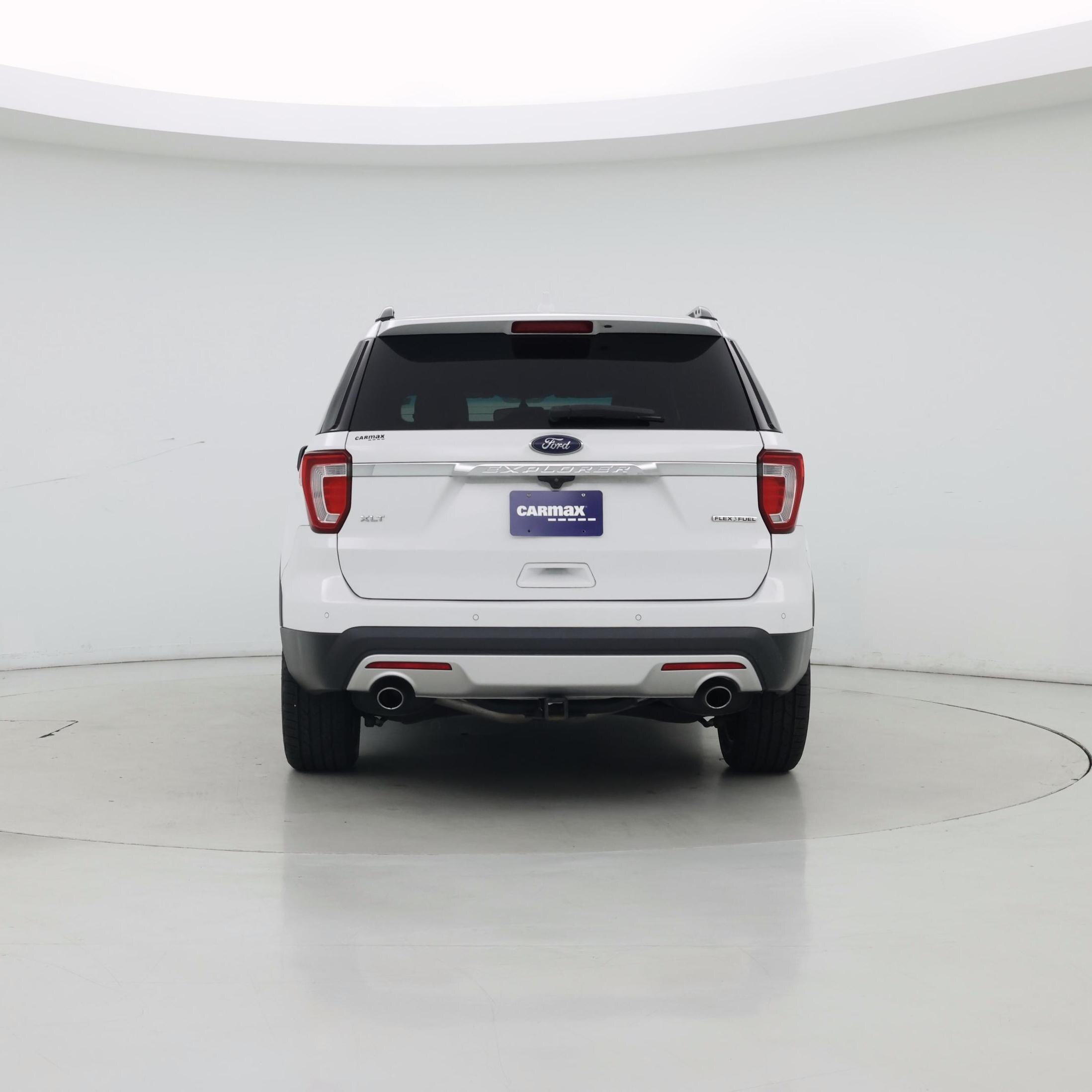 Thumbnail: 2016 Ford Explorer - 6