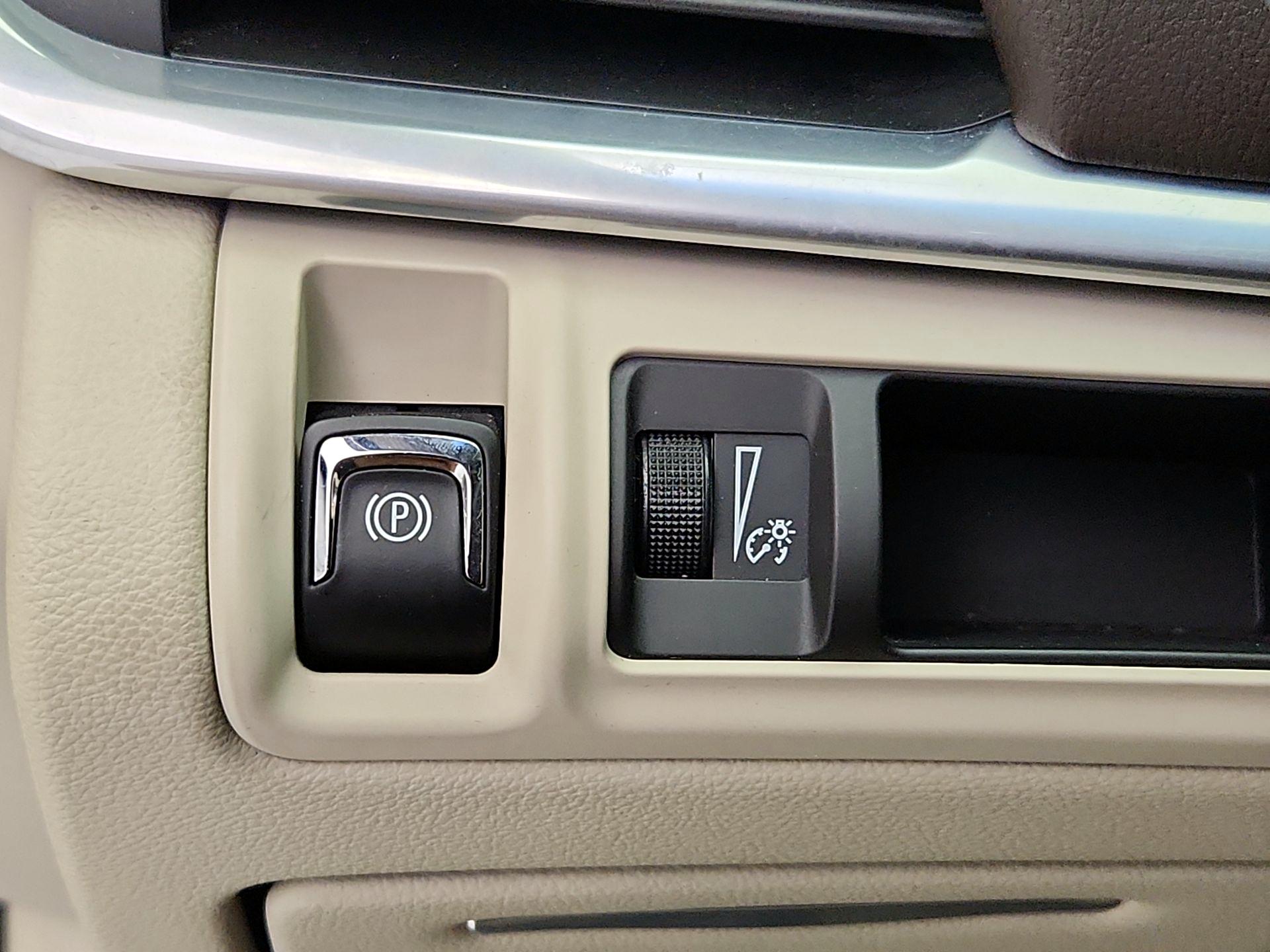 Thumbnail: 2017 Cadillac XTS - 13