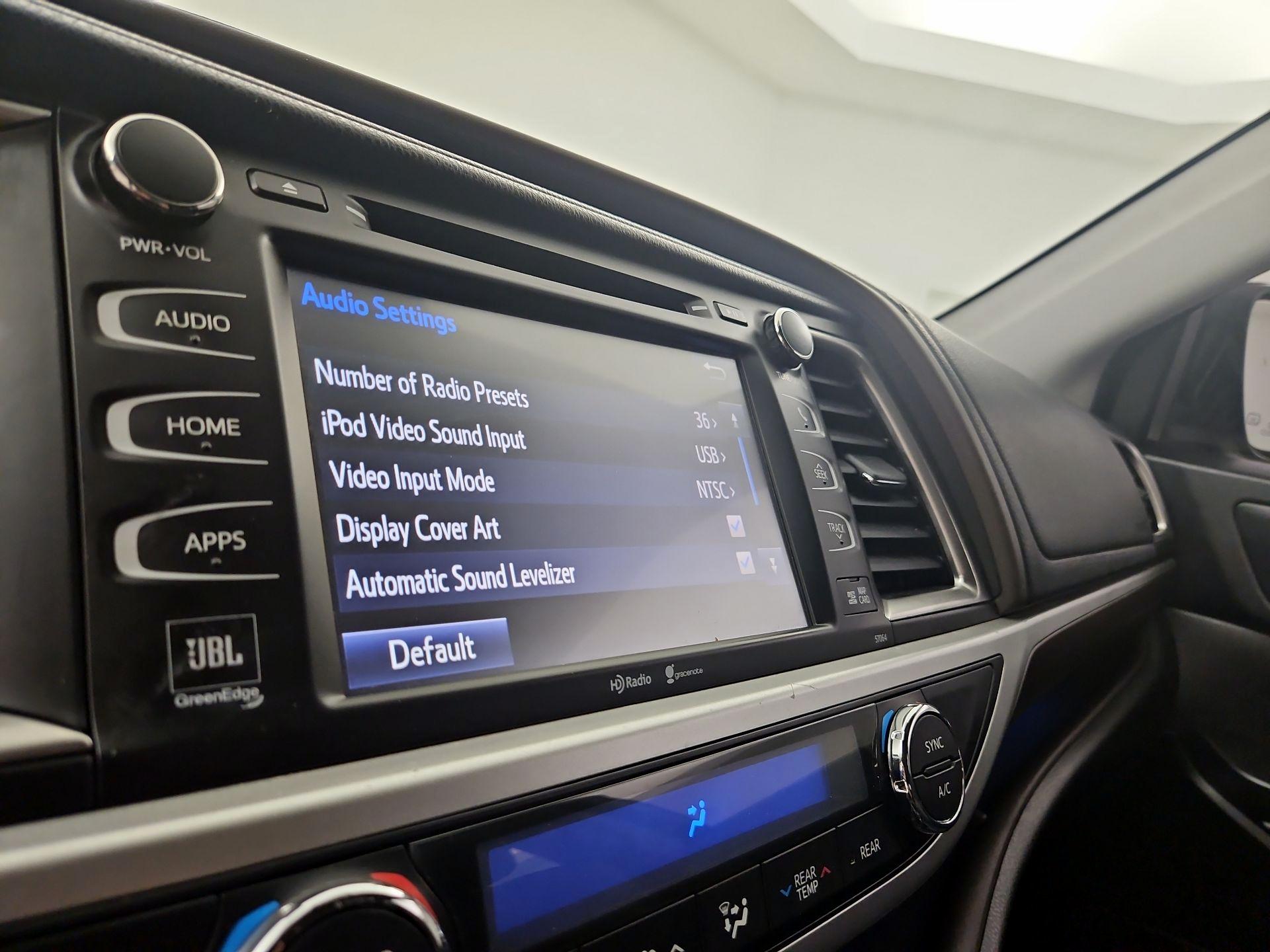 Thumbnail: 2014 Toyota Highlander - 15