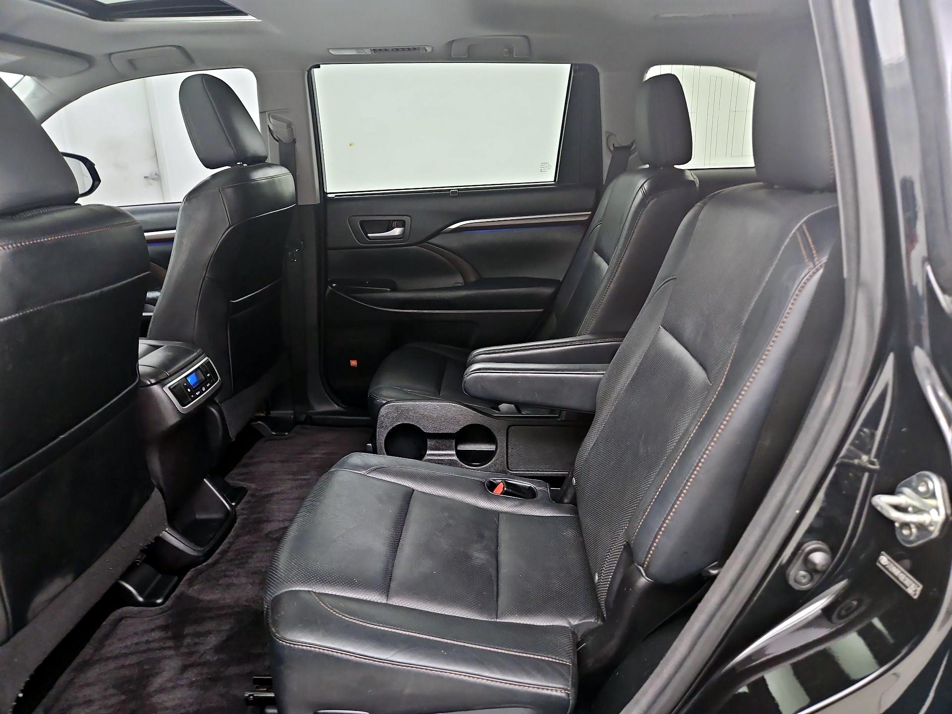 Thumbnail: 2014 Toyota Highlander - 20