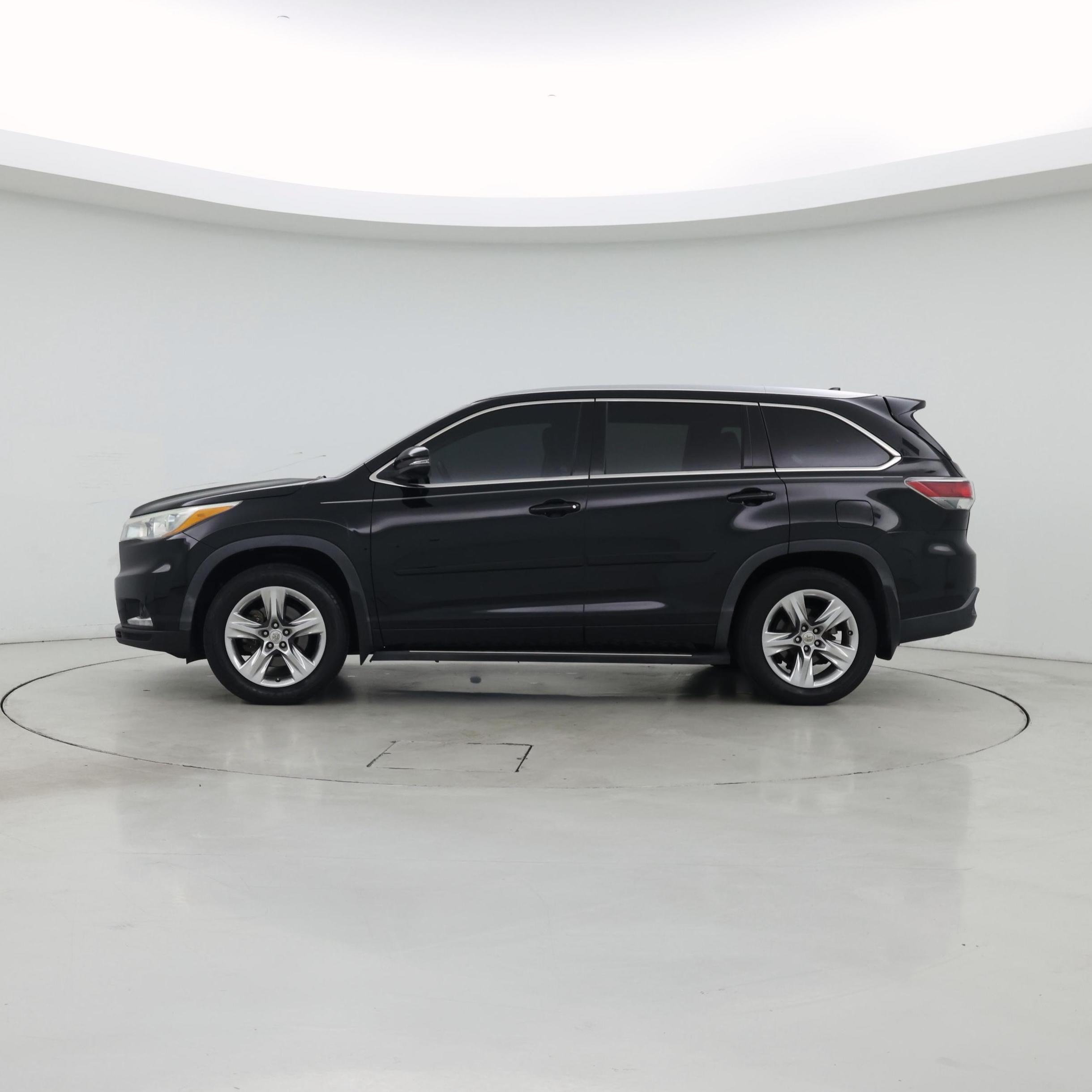 Thumbnail: 2014 Toyota Highlander - 3