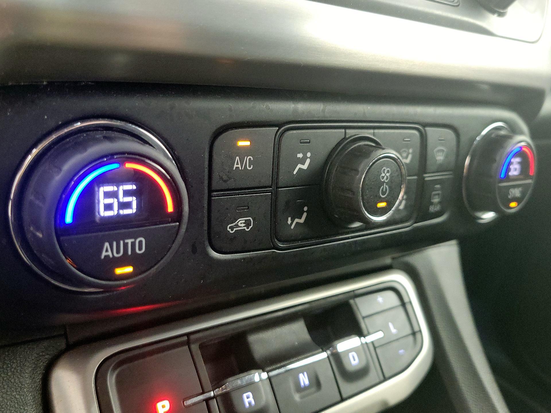 Thumbnail: 2021 GMC Acadia - 16