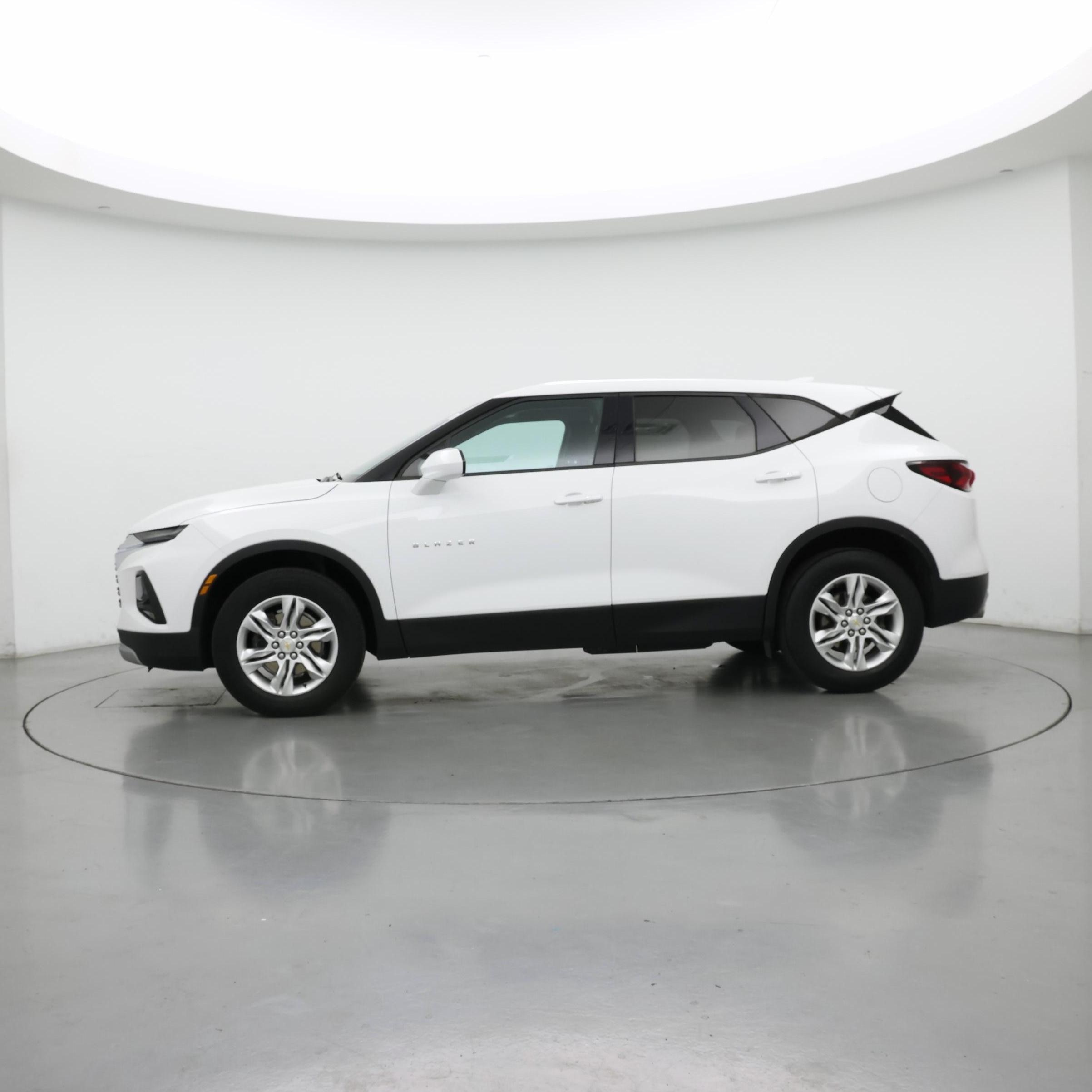 Thumbnail: 2022 Chevrolet Blazer - 3