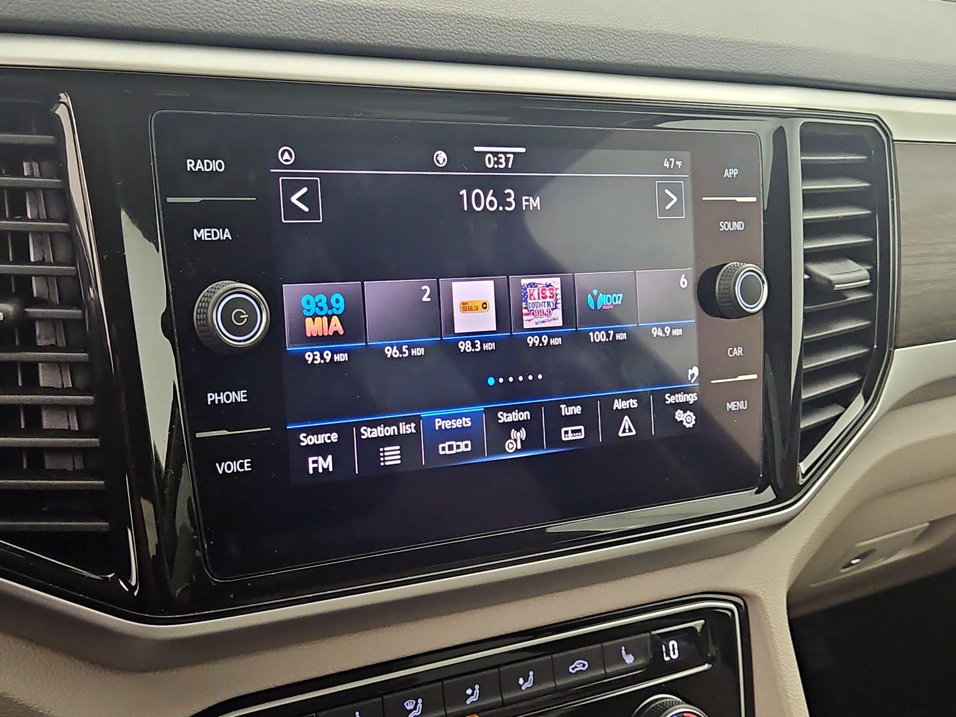 Thumbnail: 2022 Volkswagen Atlas - 15