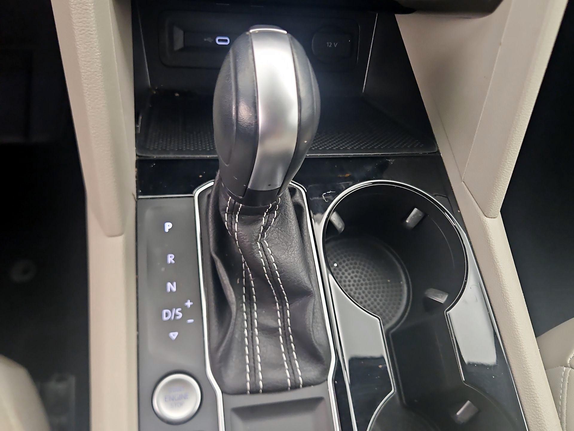 Thumbnail: 2022 Volkswagen Atlas - 17