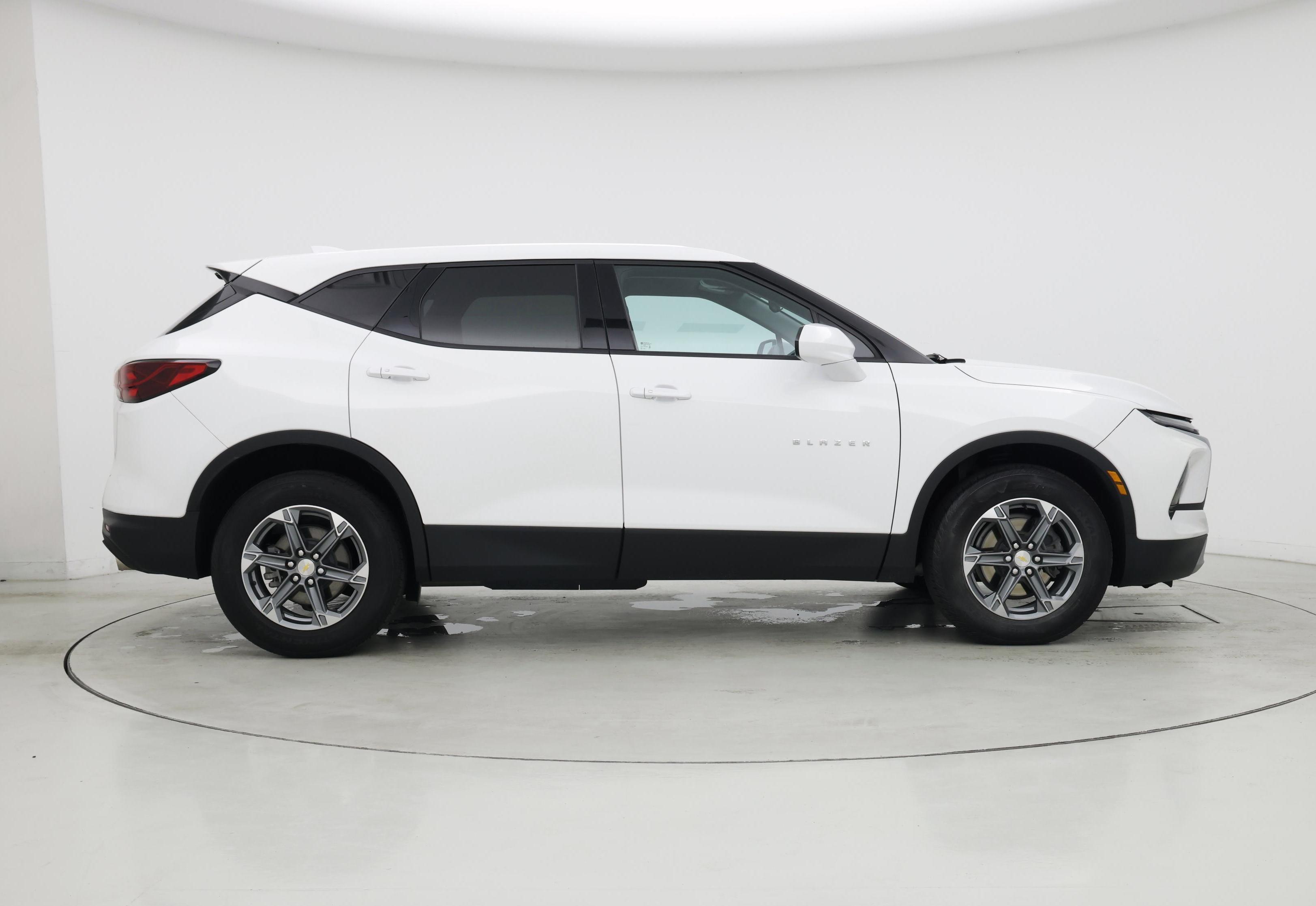 Thumbnail: 2023 Chevrolet Blazer - 7