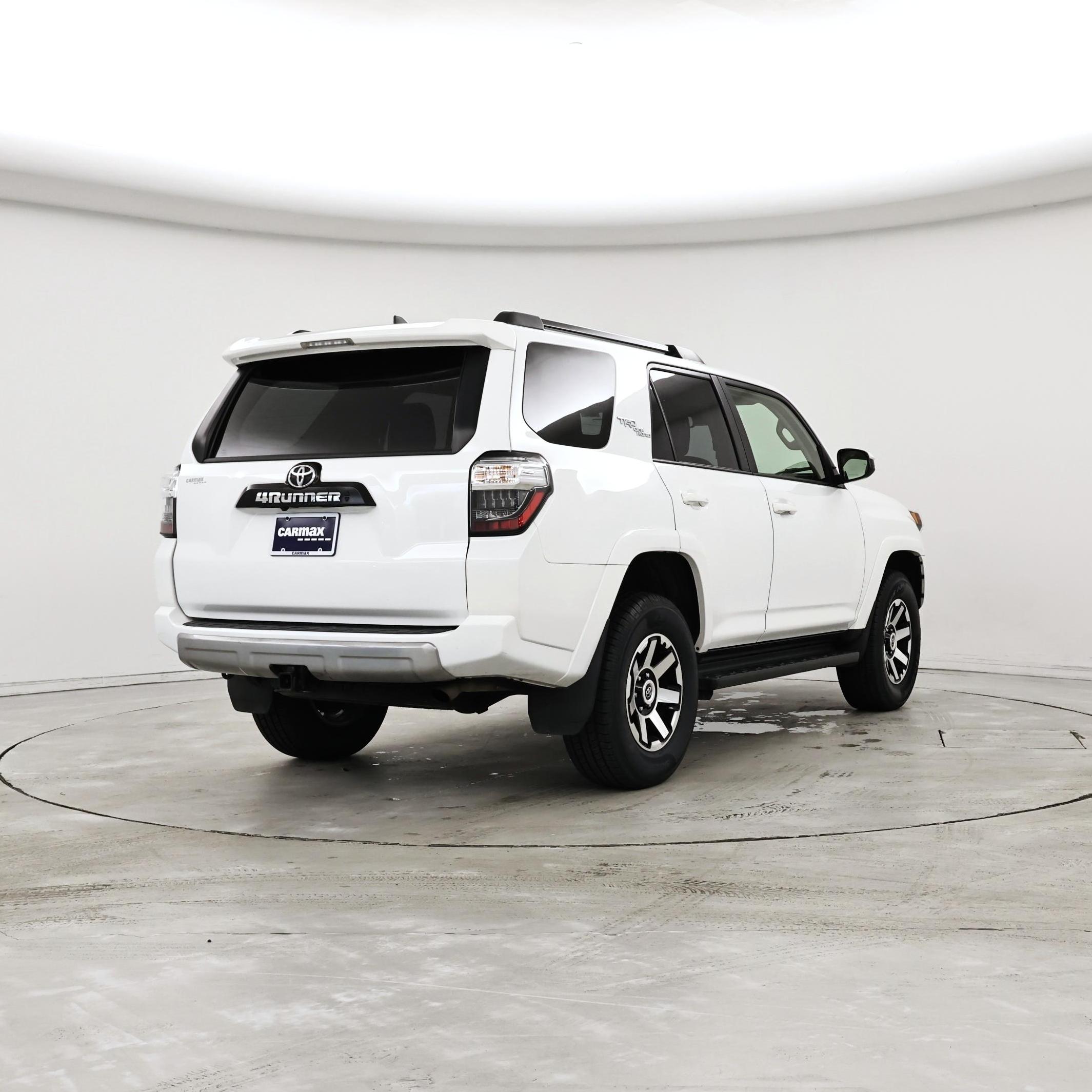 Thumbnail: 2024 Toyota 4Runner - 8