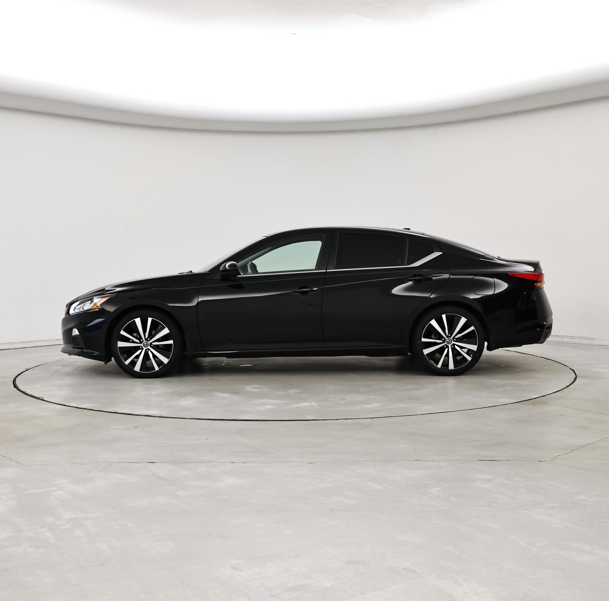 Thumbnail: 2022 Nissan Altima - 3