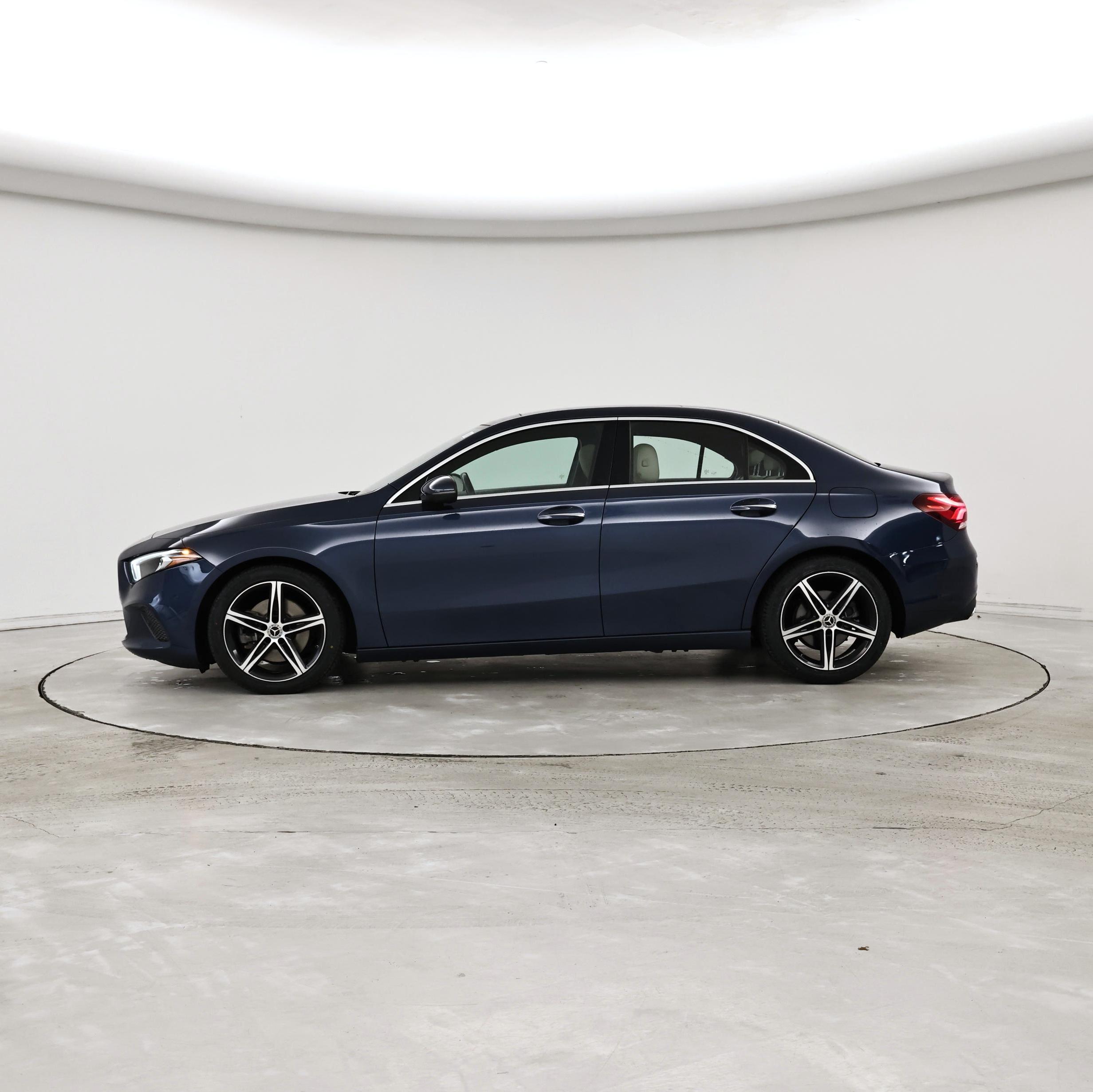 Thumbnail: 2020 Mercedes-Benz A-Class - 3