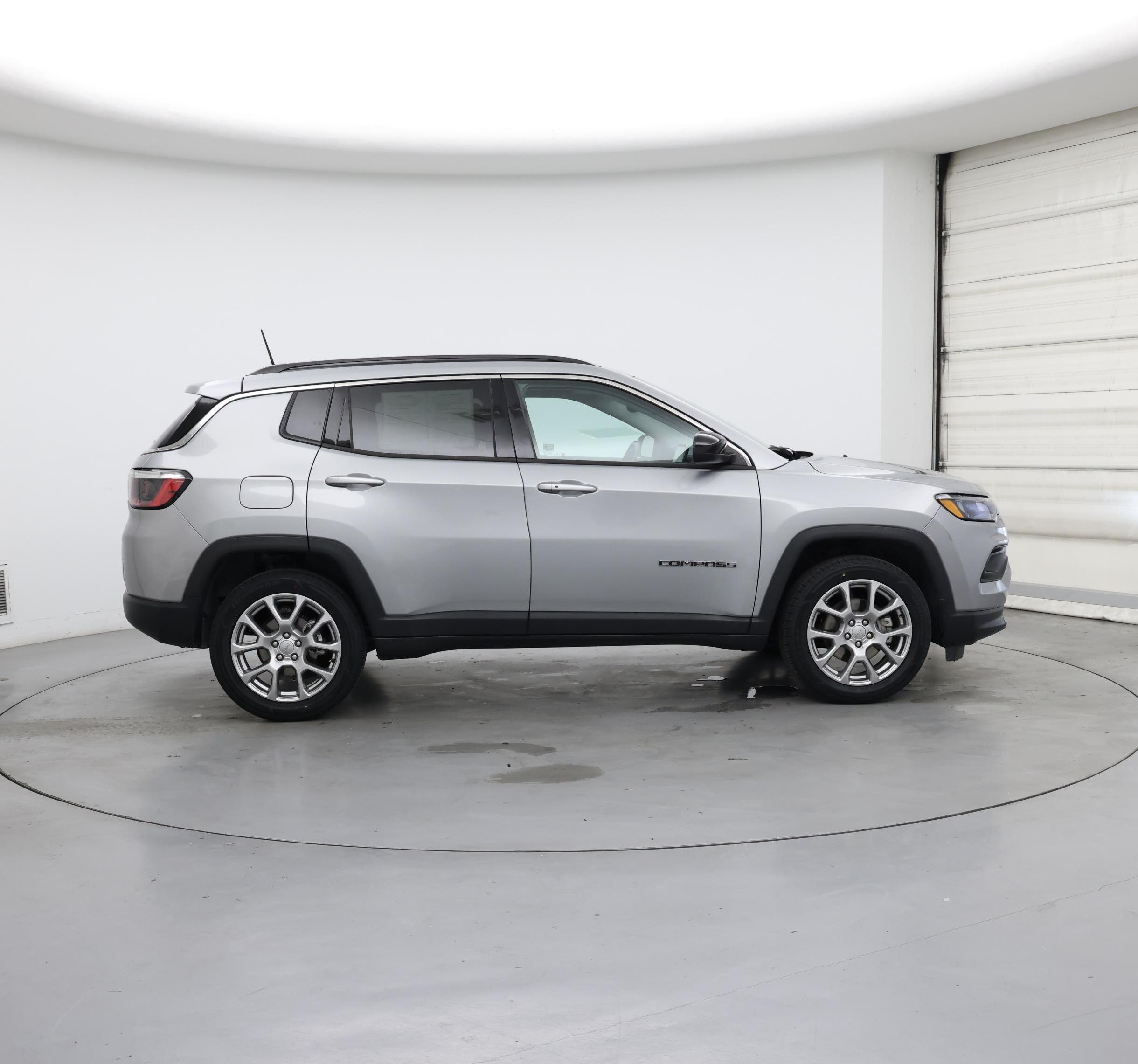 Thumbnail: 2022 Jeep Compass - 7