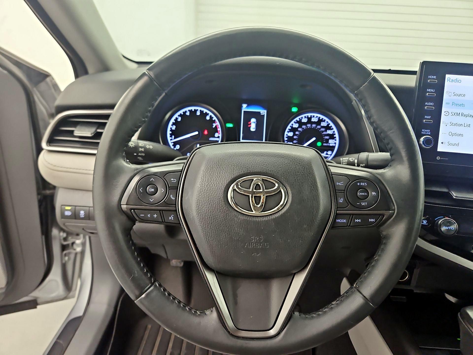Thumbnail: 2022 Toyota Camry - 10