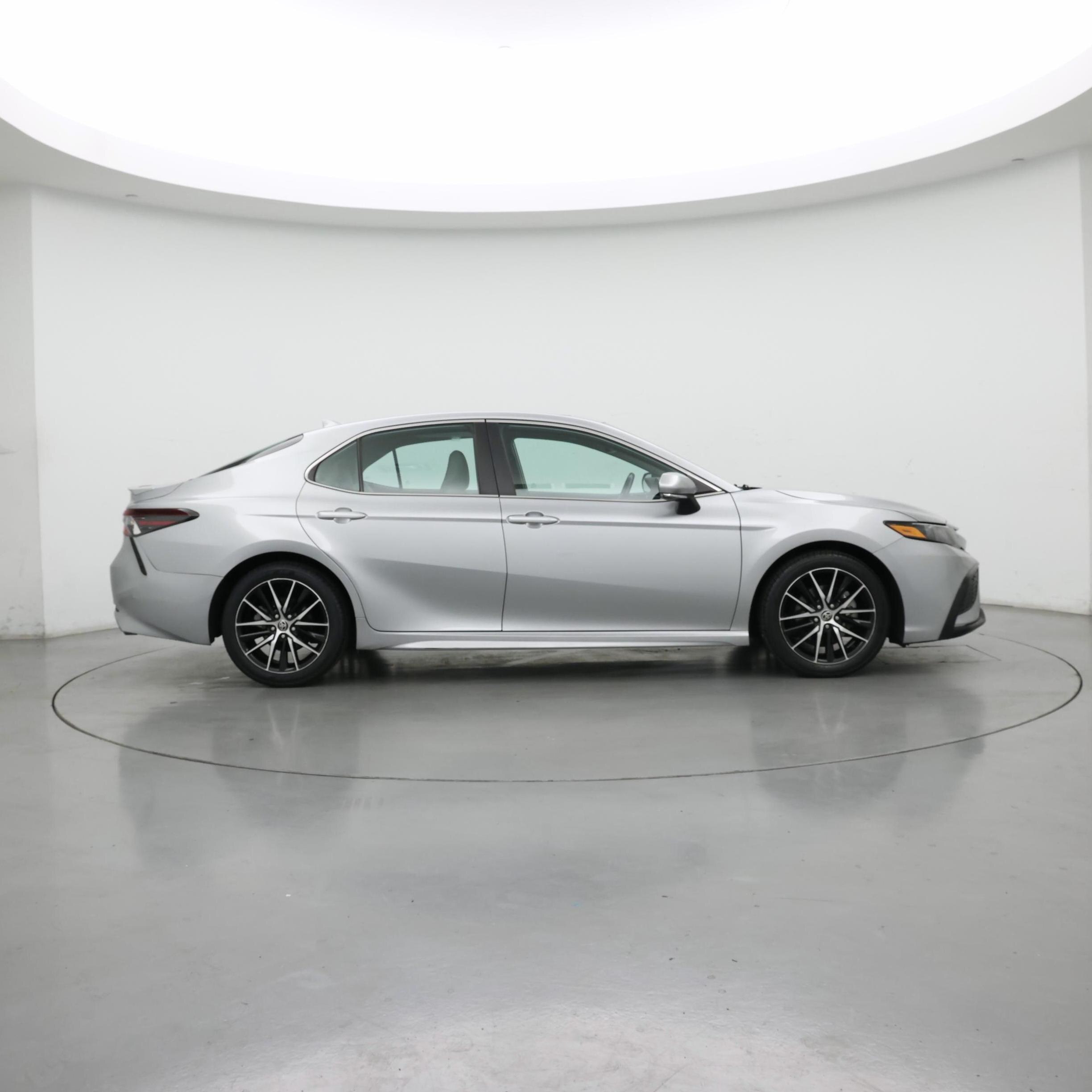 Thumbnail: 2022 Toyota Camry - 7