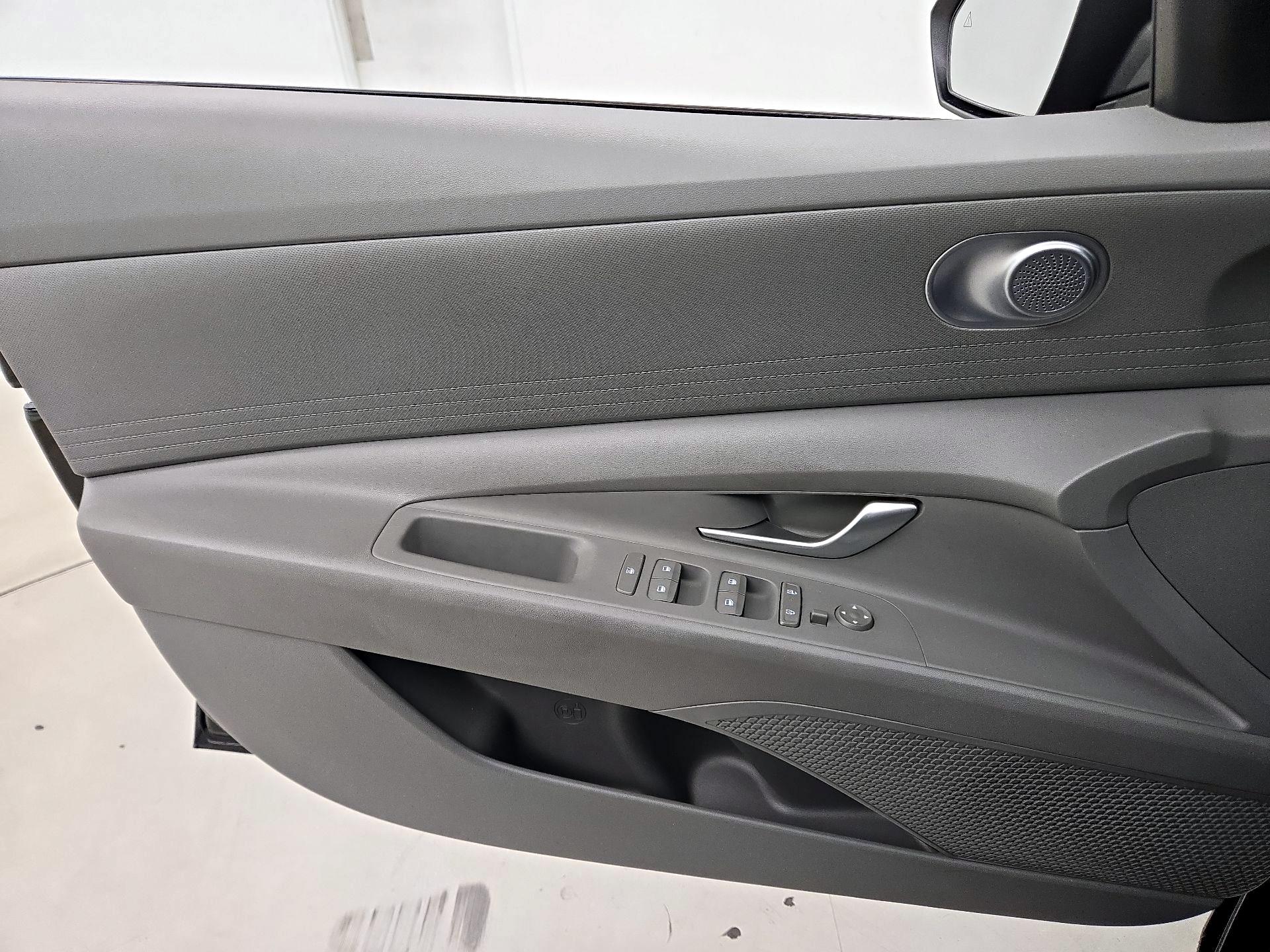 Thumbnail: 2024 Hyundai Elantra - 12