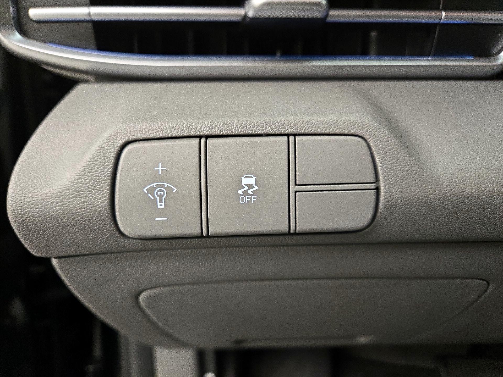 Thumbnail: 2024 Hyundai Elantra - 13