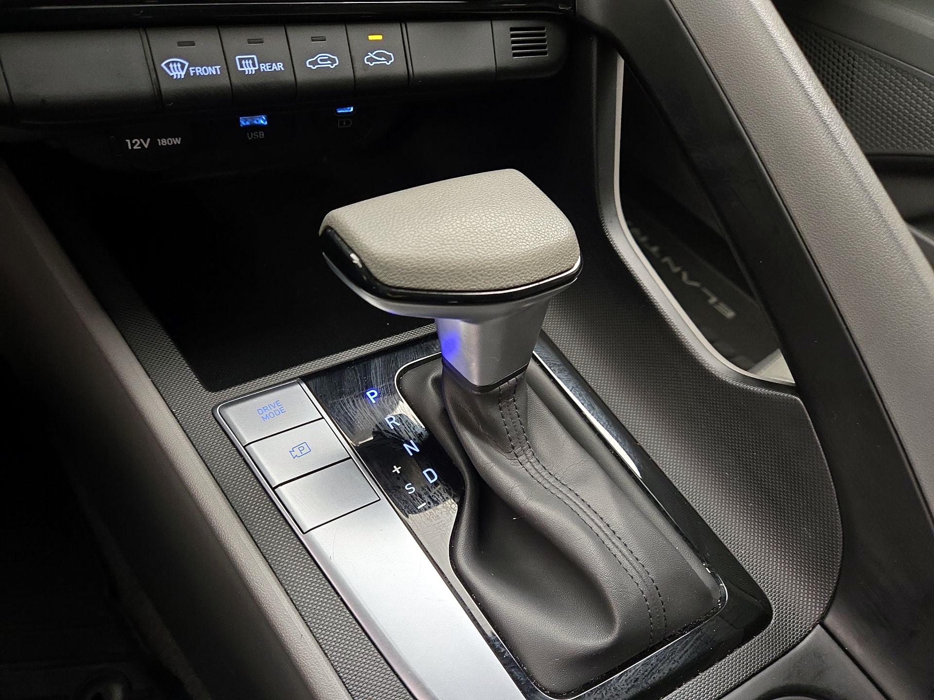 Thumbnail: 2024 Hyundai Elantra - 18