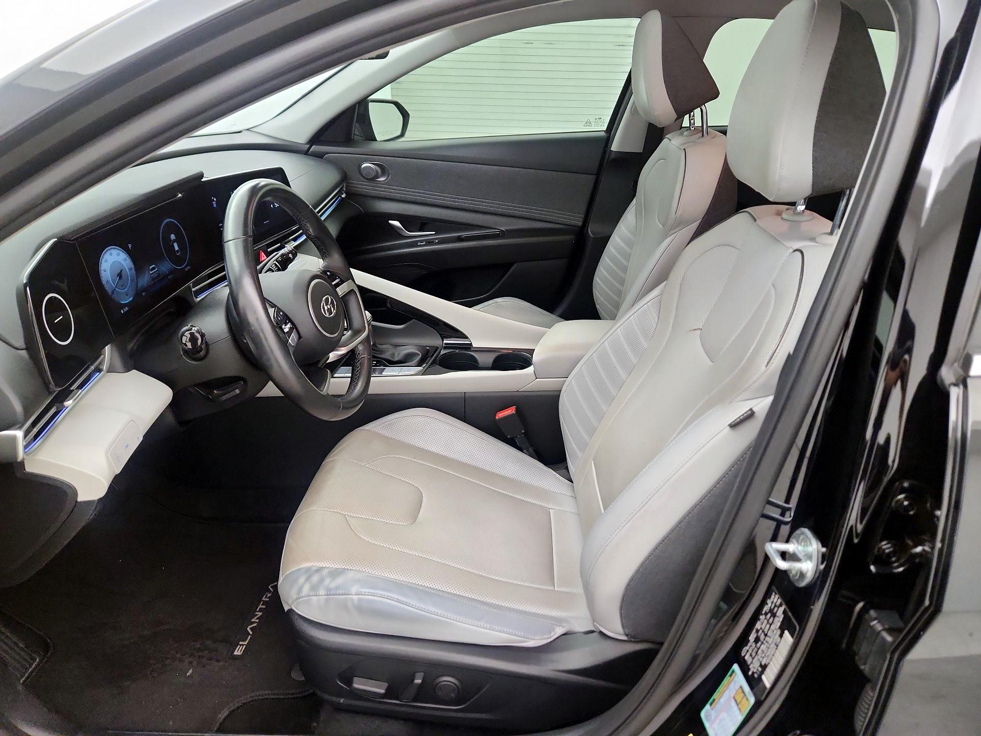 Thumbnail: 2022 Hyundai Elantra - 11