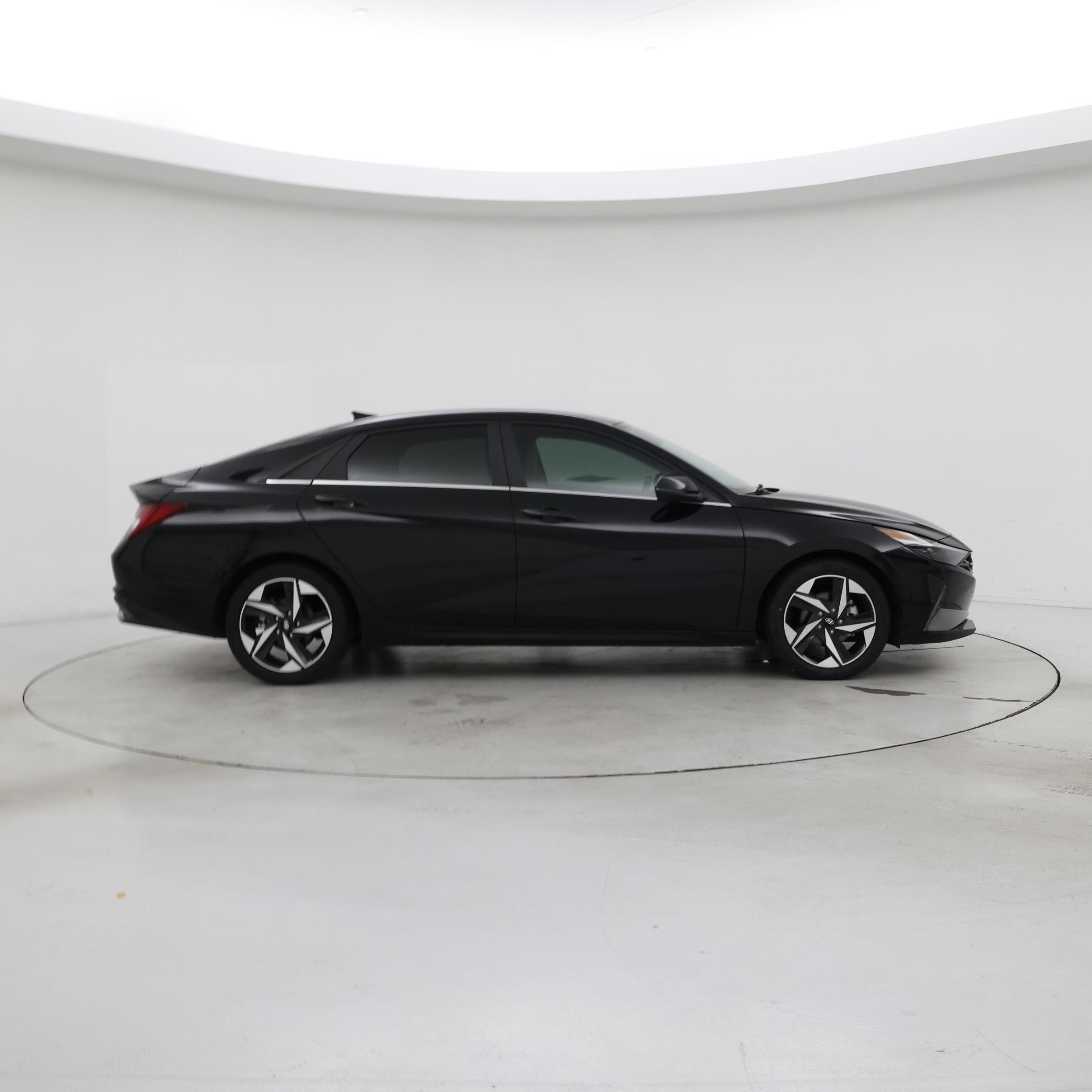 Thumbnail: 2022 Hyundai Elantra - 7