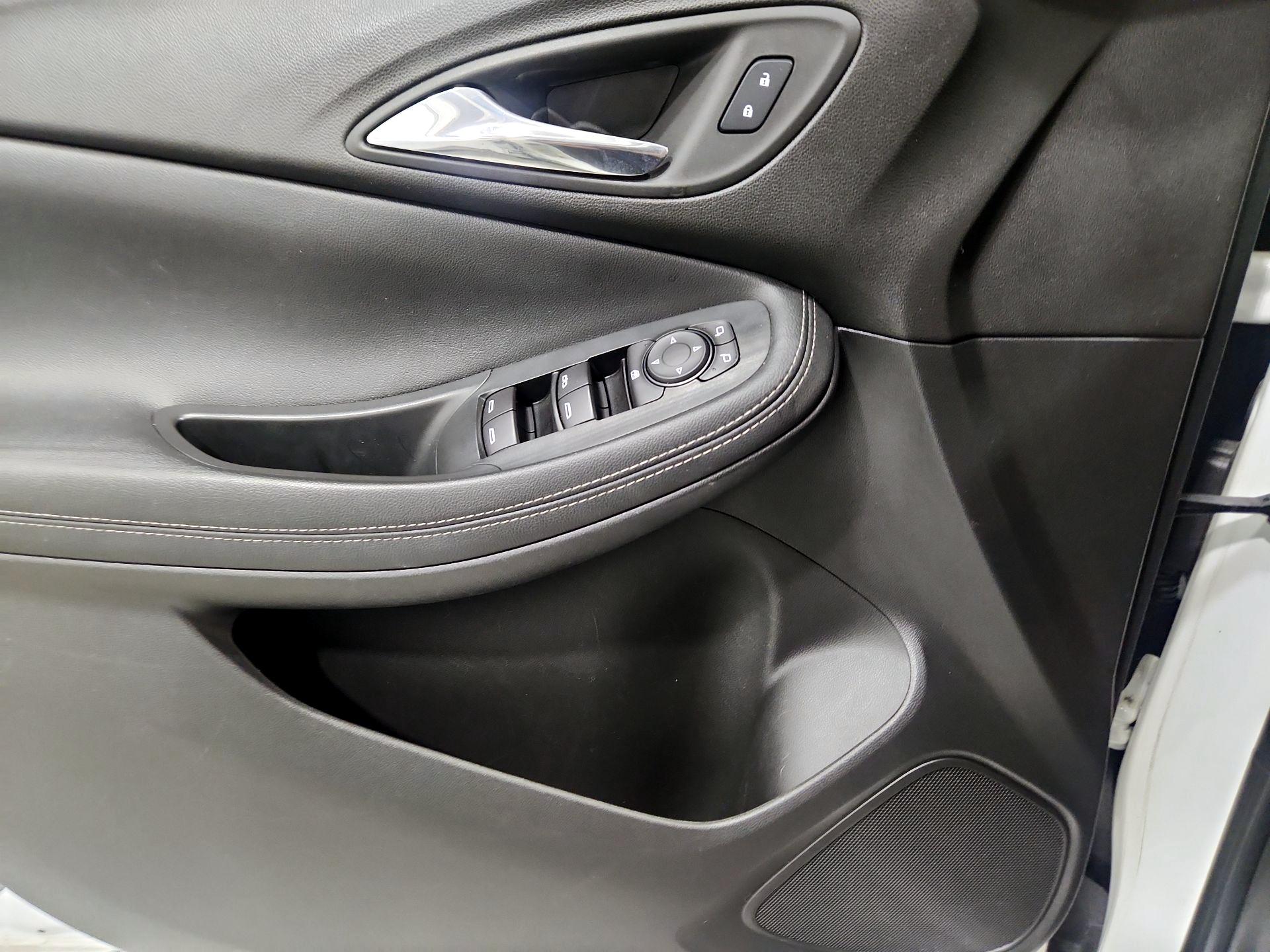 Thumbnail: 2022 Buick Encore GX - 12