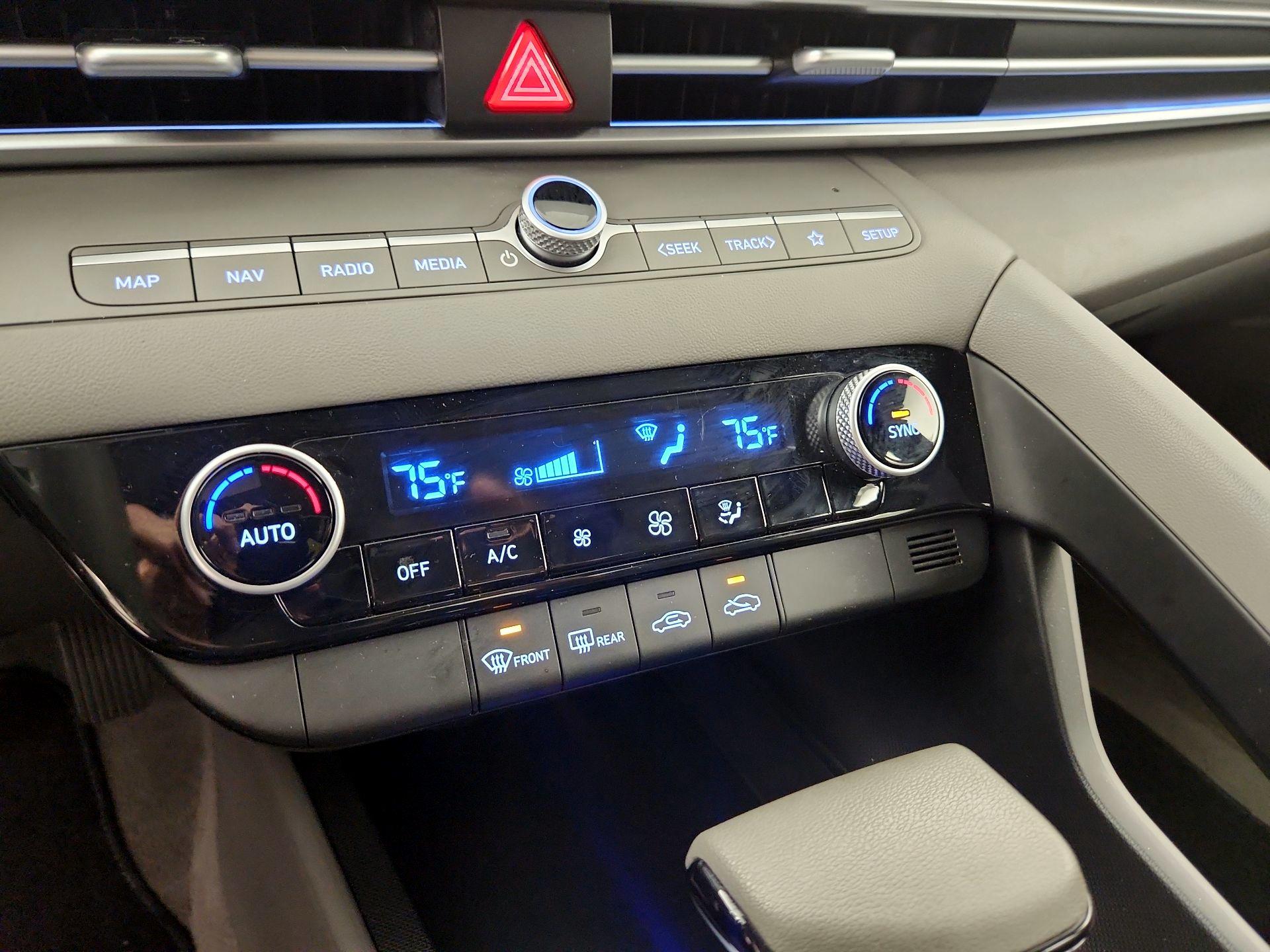 Thumbnail: 2024 Hyundai Elantra - 17
