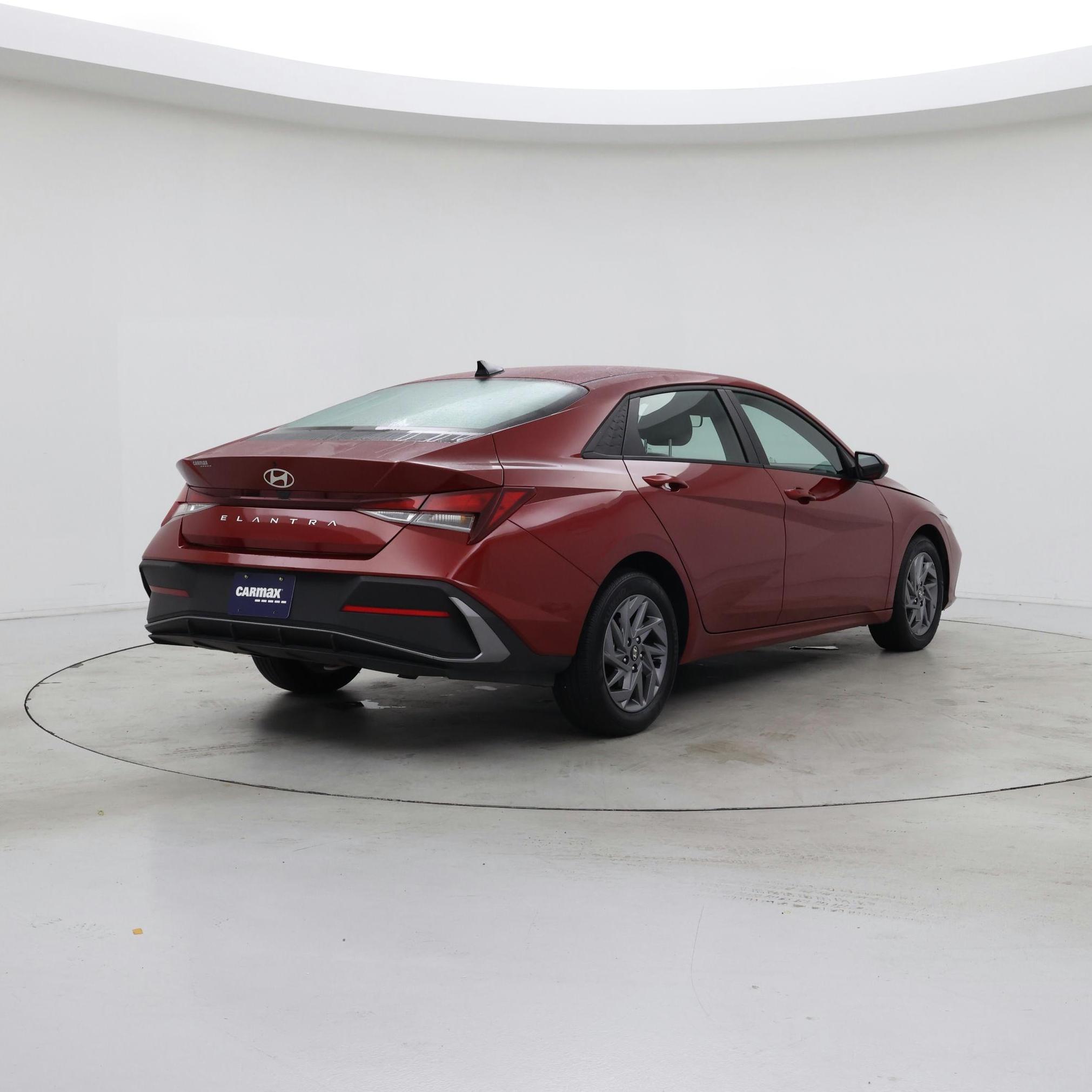 Thumbnail: 2024 Hyundai Elantra - 8