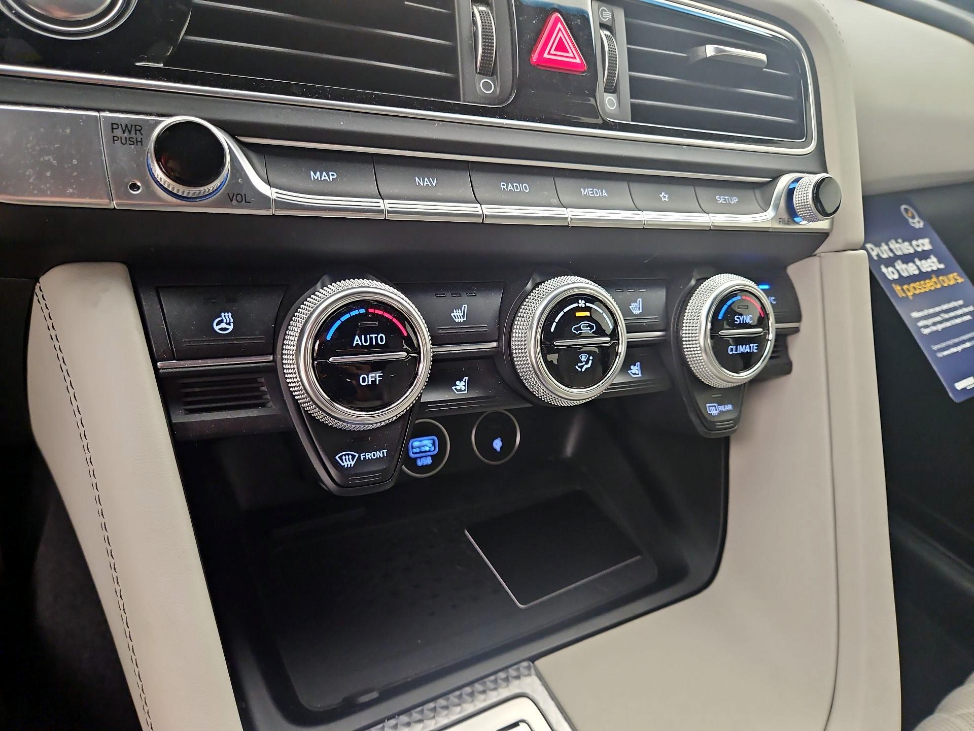 Thumbnail: 2023 Genesis G70 - 17